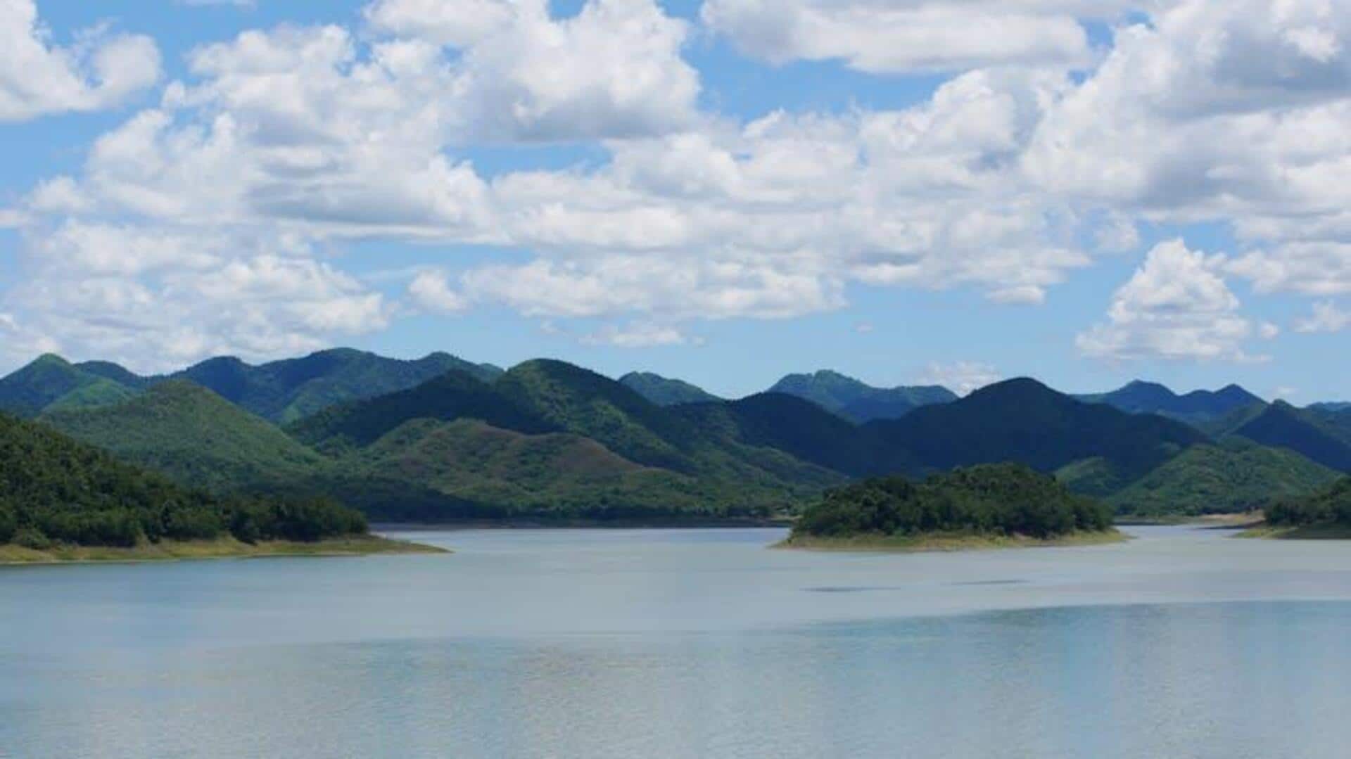 Menjelajahi Keanekaragaman Satwa Liar di Taman Nasional Kaeng Krachan, Thailand Menjelajahi Keanekaragaman Satwa Liar di Taman Nasional Kaeng Krachan, Thailand