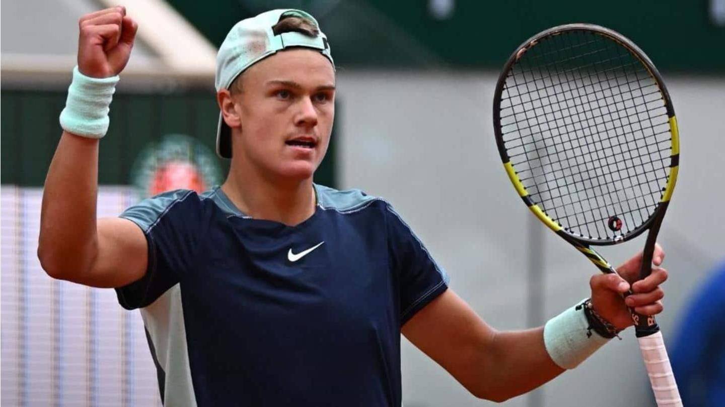 Prancis Terbuka 2022: Holger Rune dari Denmark taklukkan Stefanos Tsitsipas