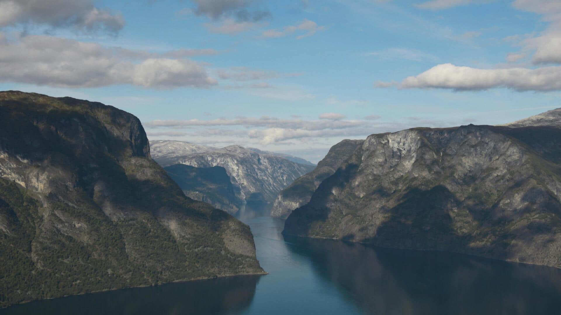 Menjelajahi Fjord di Norwegia: Pemandangan Menakjubkan dan Permata Tersembunyi