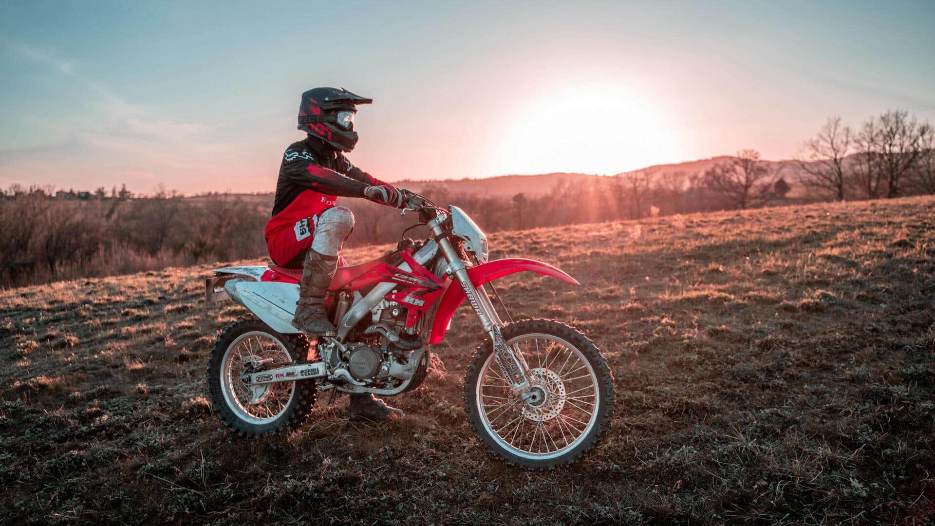 Motor Trail Terbaik untuk Penggemar Petualangan