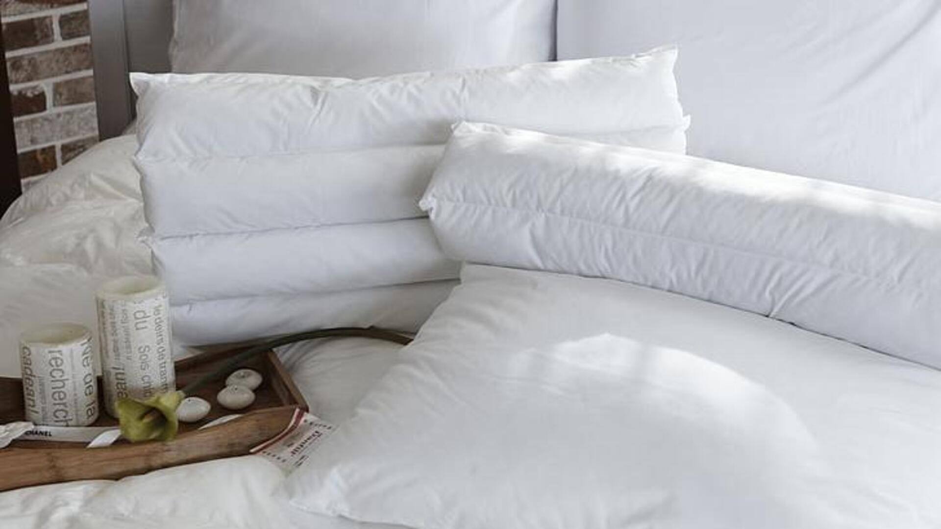 Lima trik bantal agar tidur nyenyak