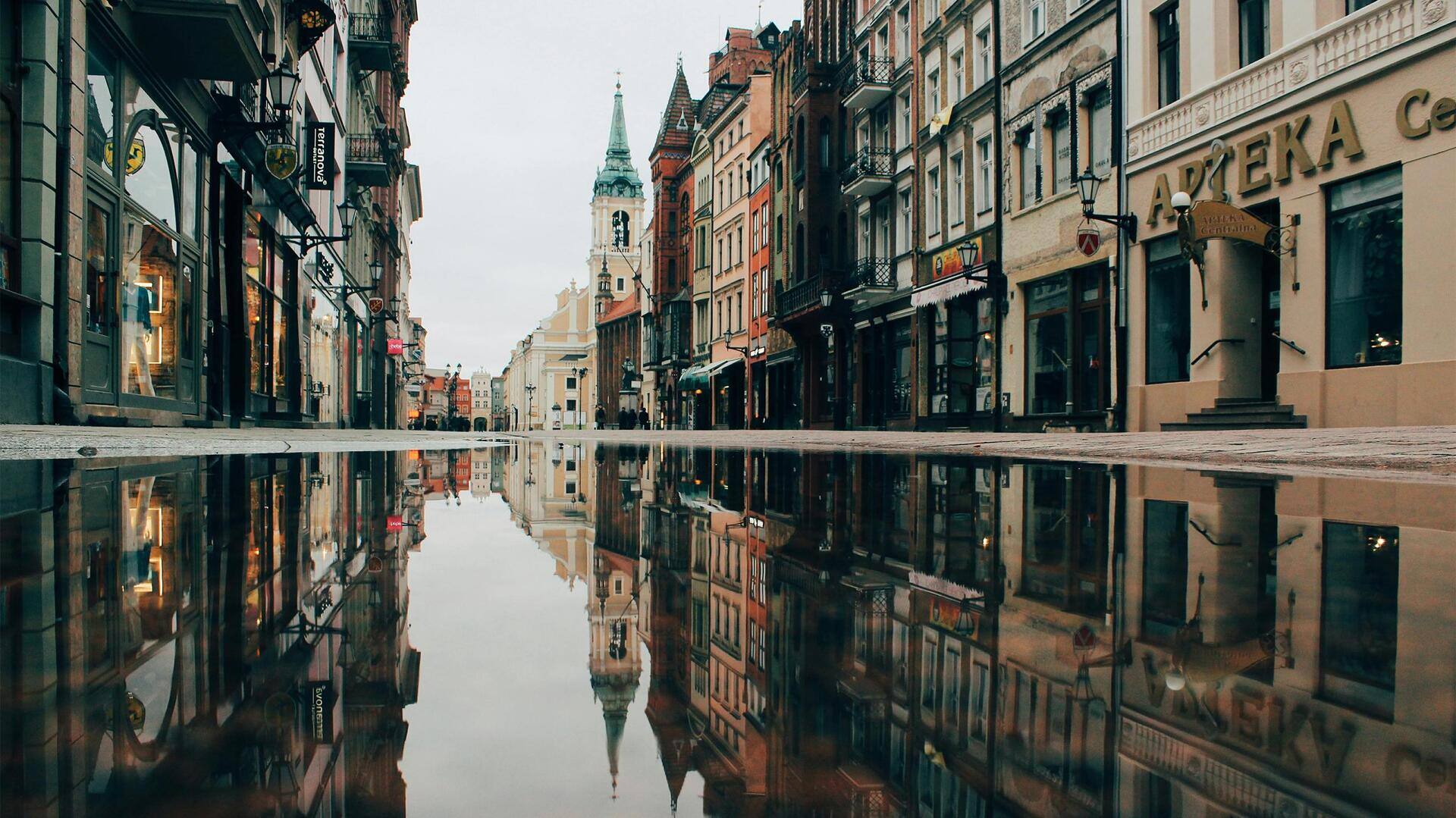 Memotret Refleksi Urban dengan Cara yang Kreatif