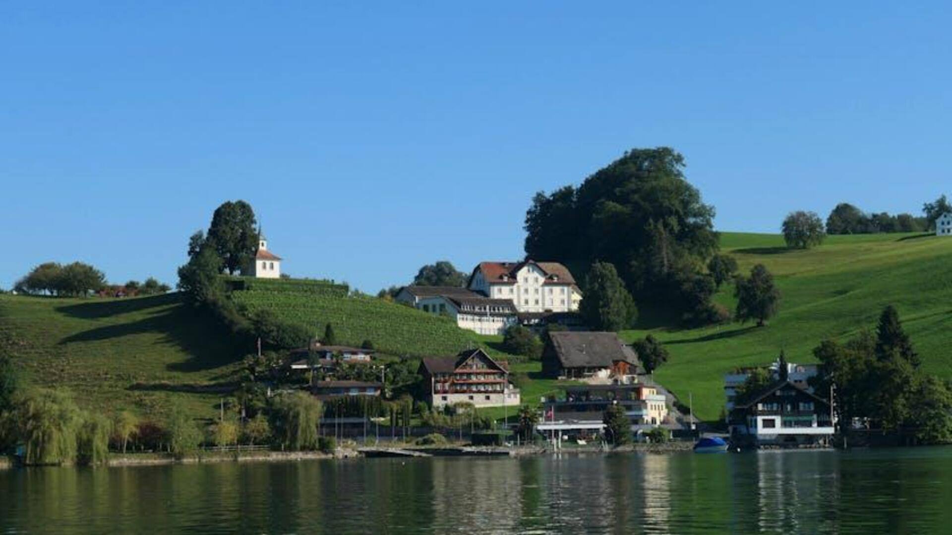 Jatuh Cinta dengan Desa Tepi Danau di Swiss
