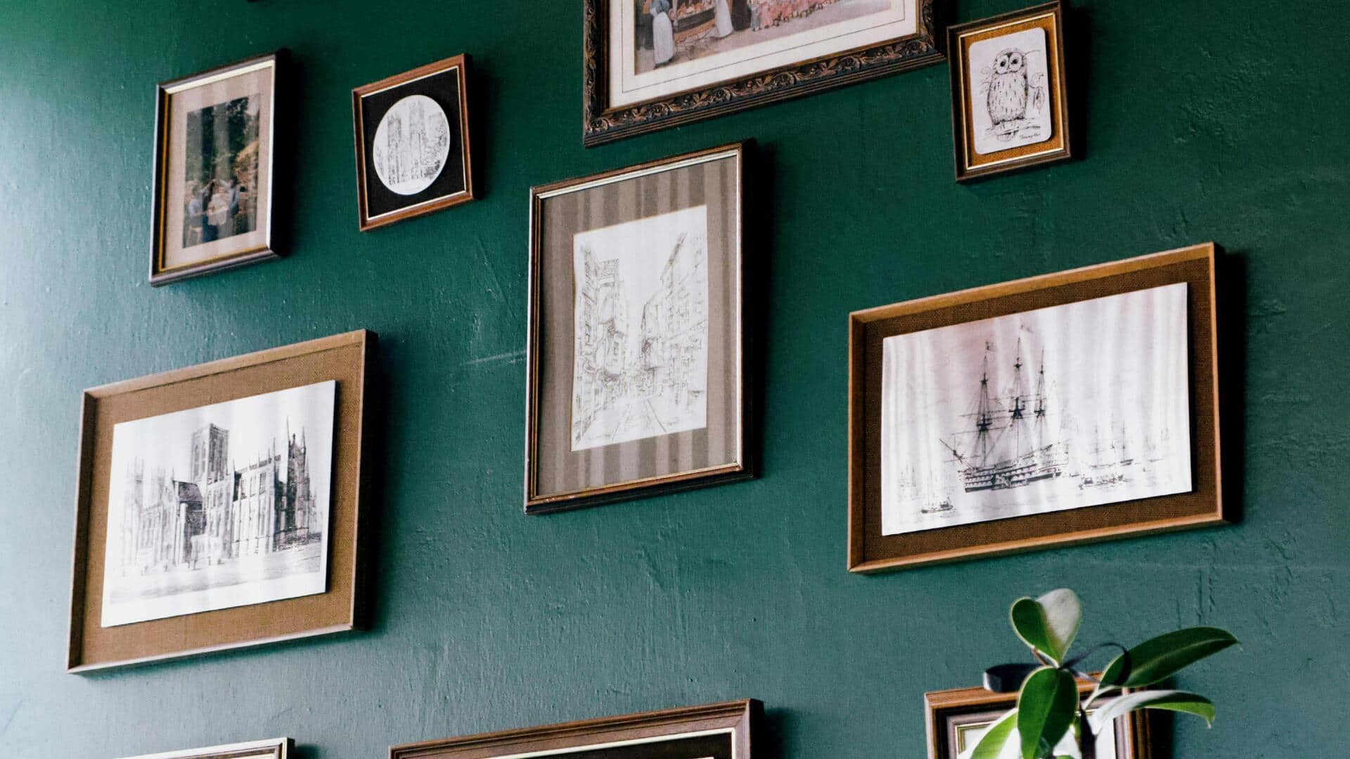 Cara kreatif memanfaatkan bingkai foto lama