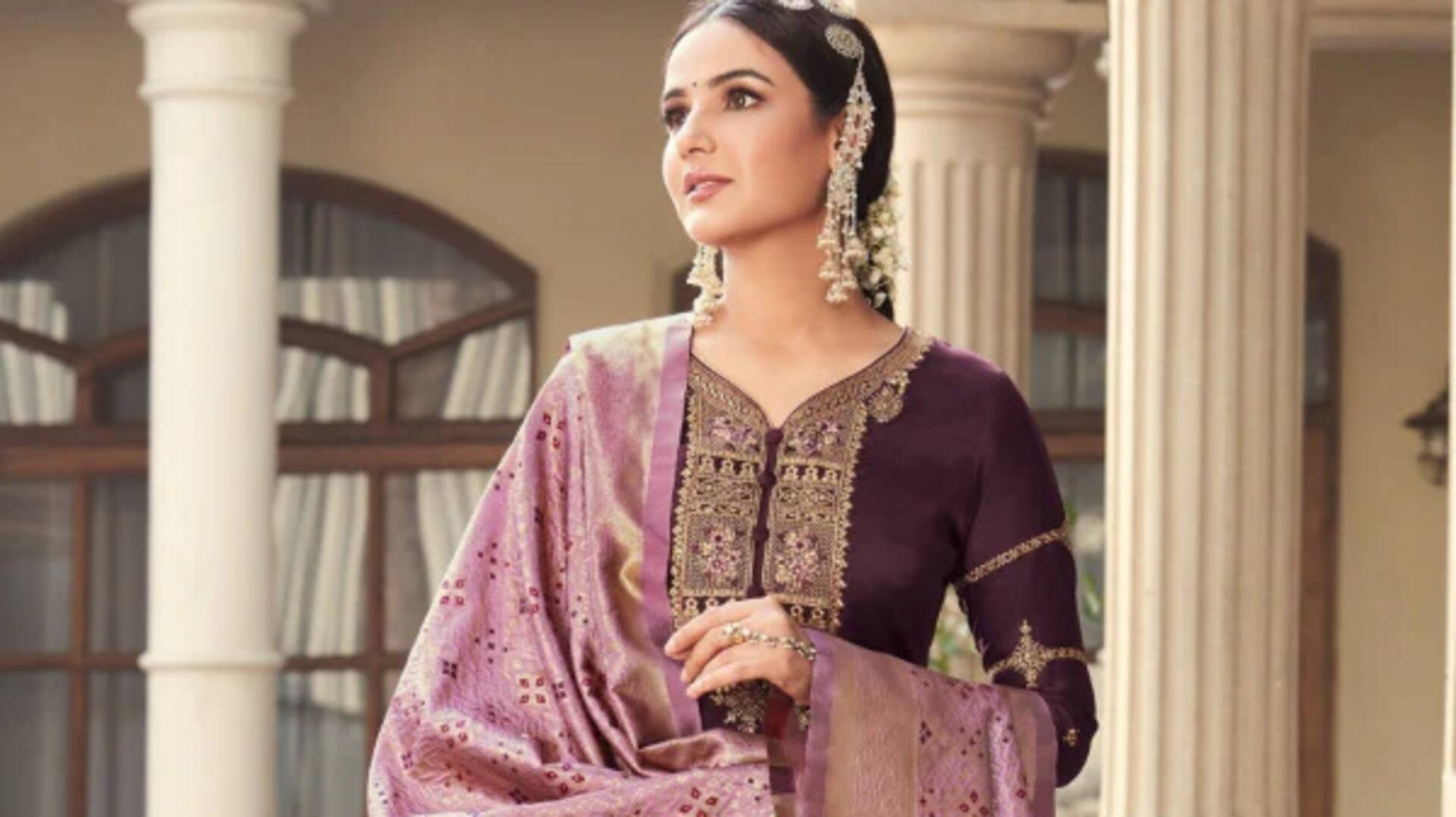 Warna bumi tak terduga mengubah mode musim gugur India