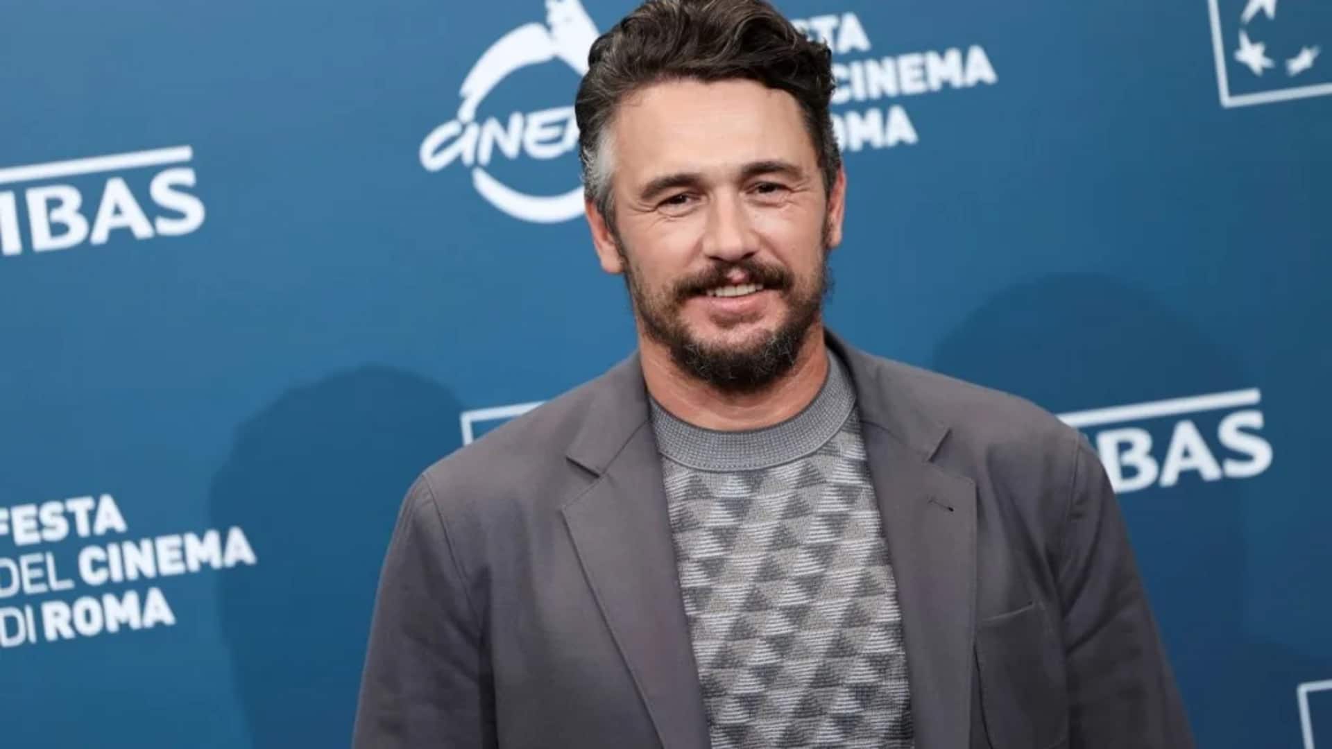 Bintang Hollywood yang menerbitkan publikasi puisi bermakna