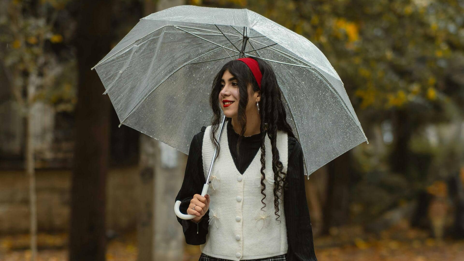 Aksesori wajib untuk fesyen musim hujan