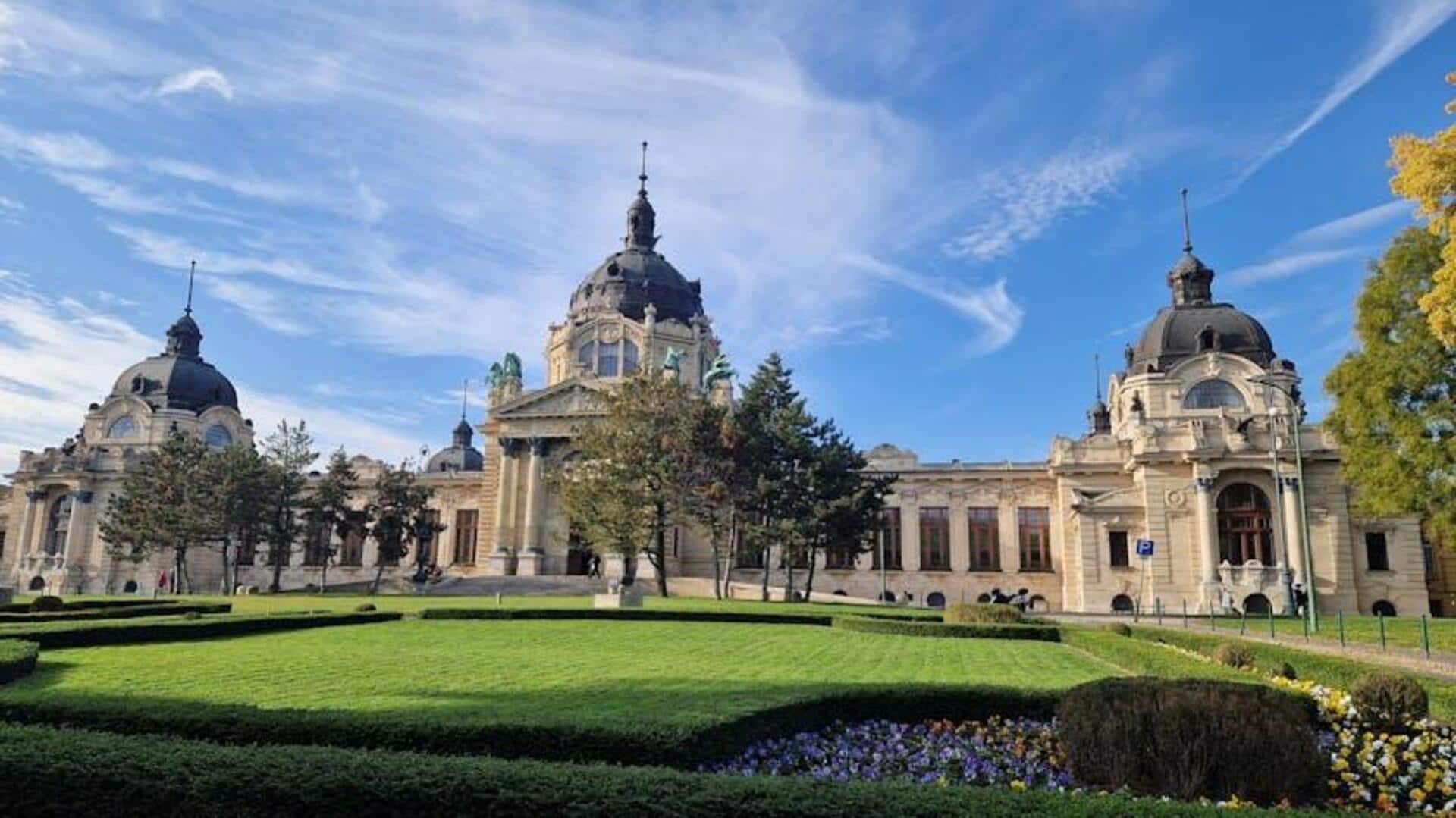 Menemukan Pemandian Termal dan Kafe Sastra di Budapest