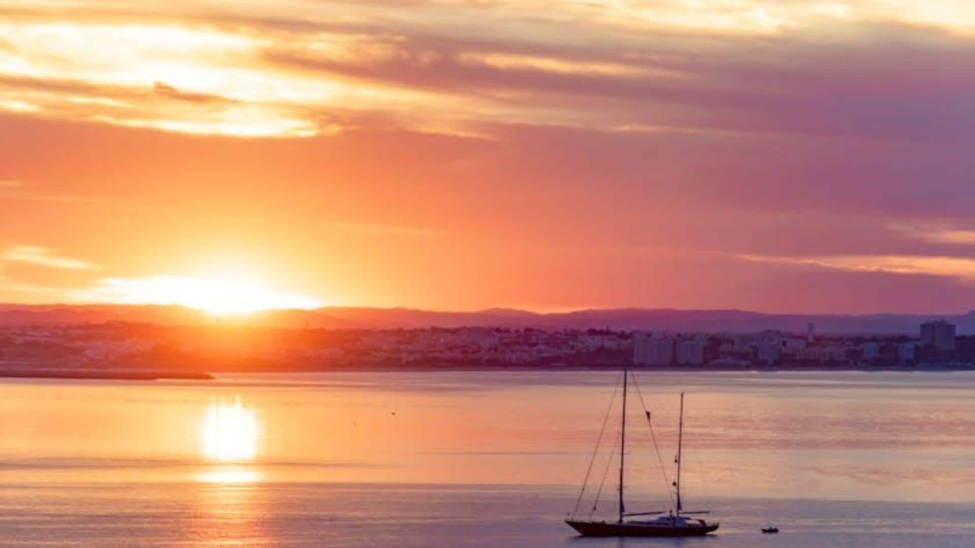 Menjelajahi Keindahan Pesisir Algarve di Portugal Menjelajahi Keindahan Pesisir Algarve di Portugal