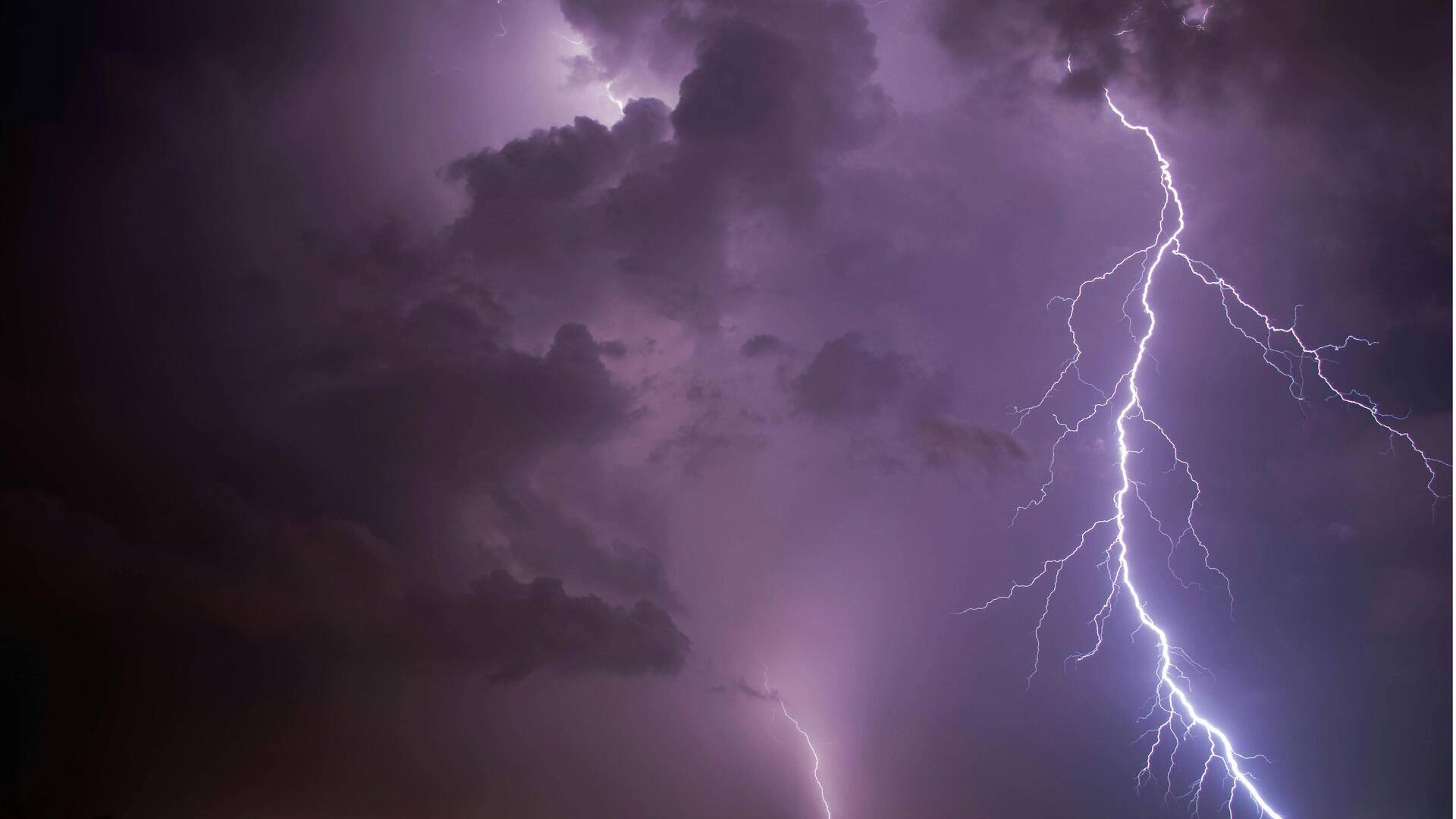 Fakta Menakjubkan tentang Dampak Petir pada Kemajuan Teknologi Modern