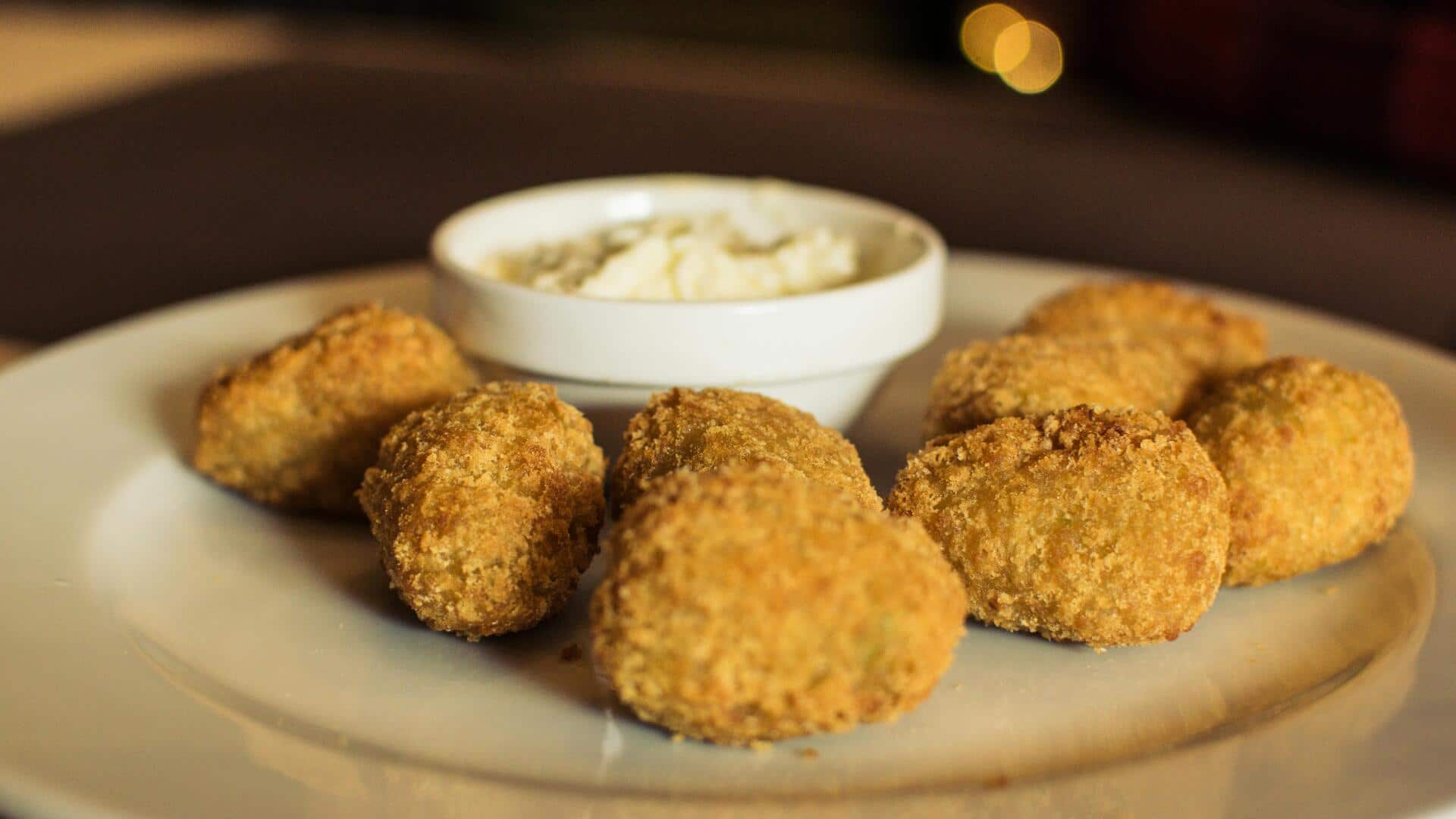 Akara Fritters: Panduan memasak fusion Indonesia-Nigeria yang lezat dan mudah