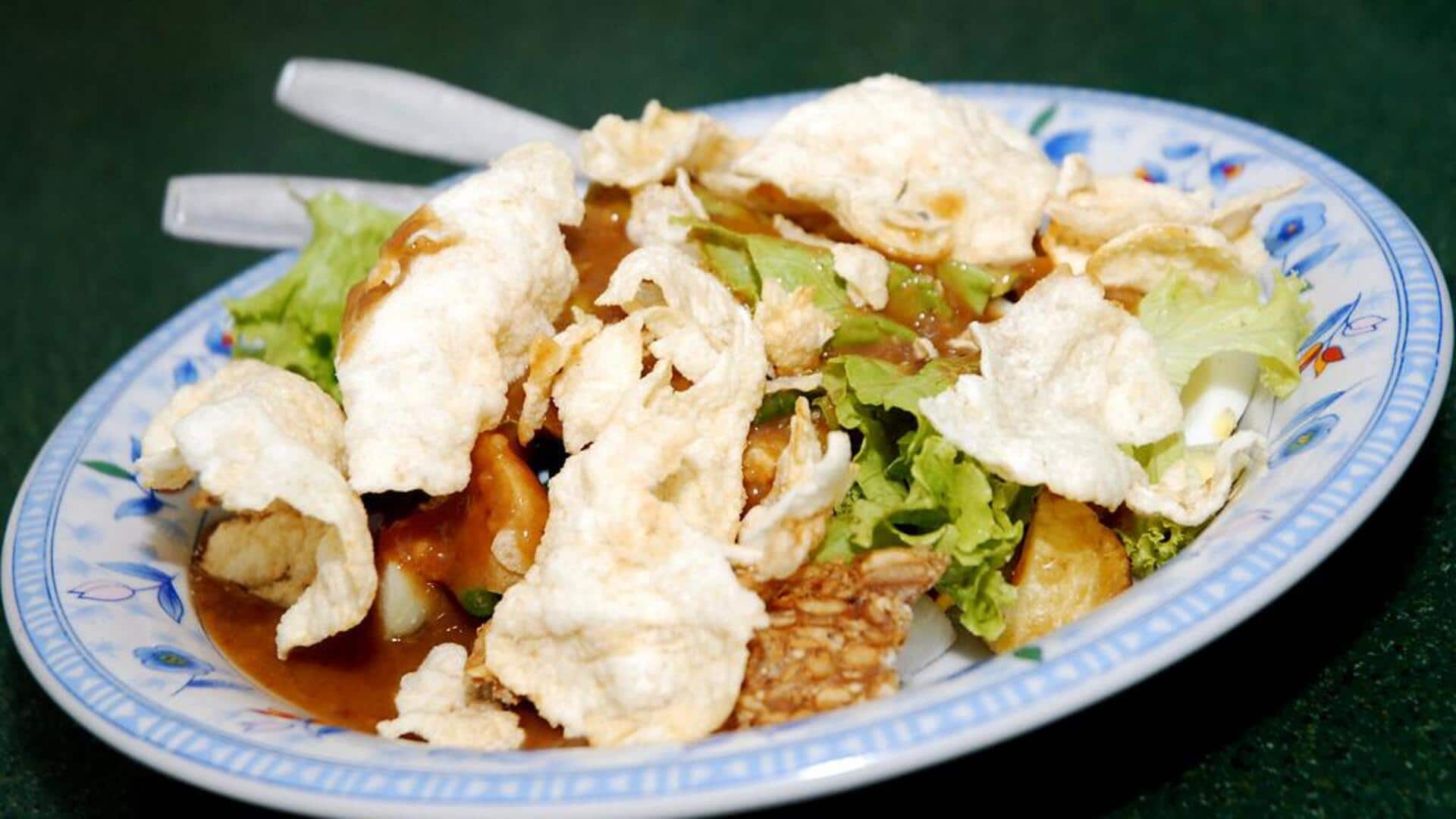 Cara membuat gado-gado lezat dengan saus kacang buatan sendiri Cara membuat gado-gado lezat dengan saus kacang buatan sendiri