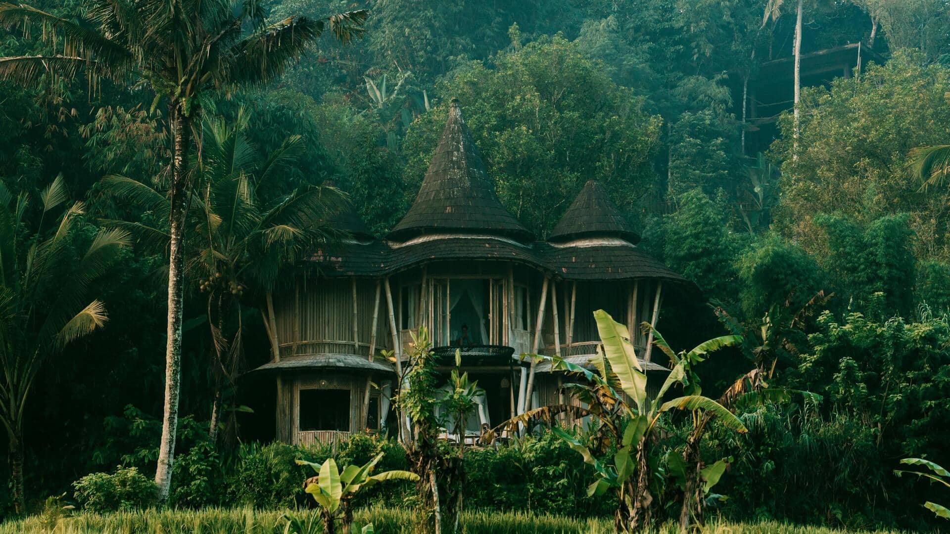 Menemukan Retret Desa Bambu di Pedesaan Indonesia Menemukan Retret Desa Bambu di Pedesaan Indonesia