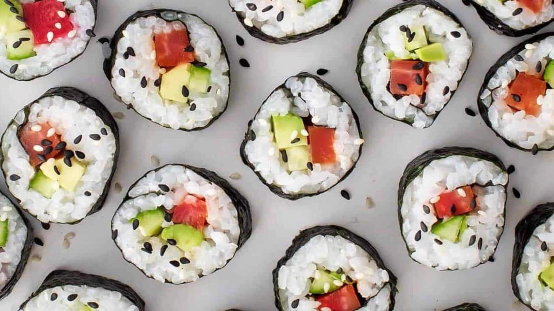 Membuat sushi vegan gulung dengan resep langkah demi langkah ini