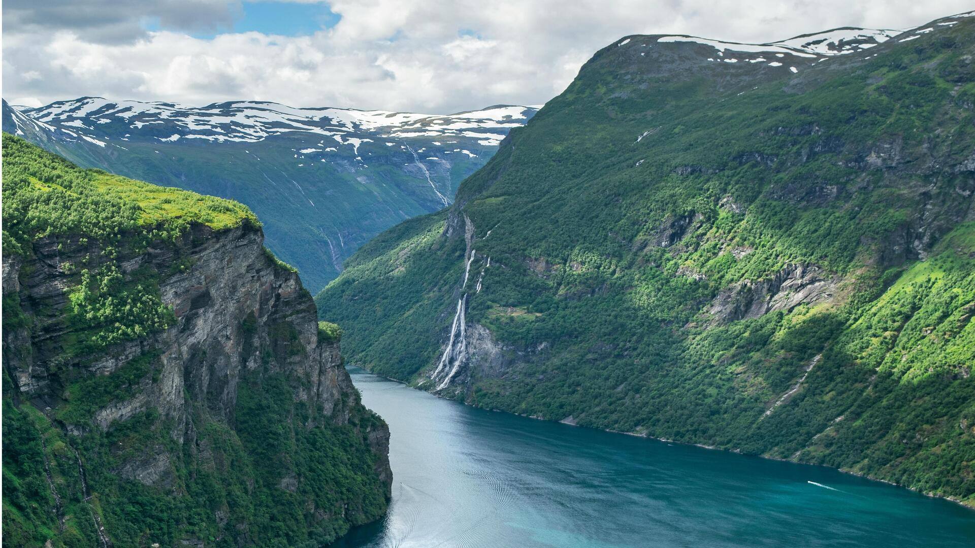 Menjelajahi Keindahan Tersembunyi Fjord Norwegia