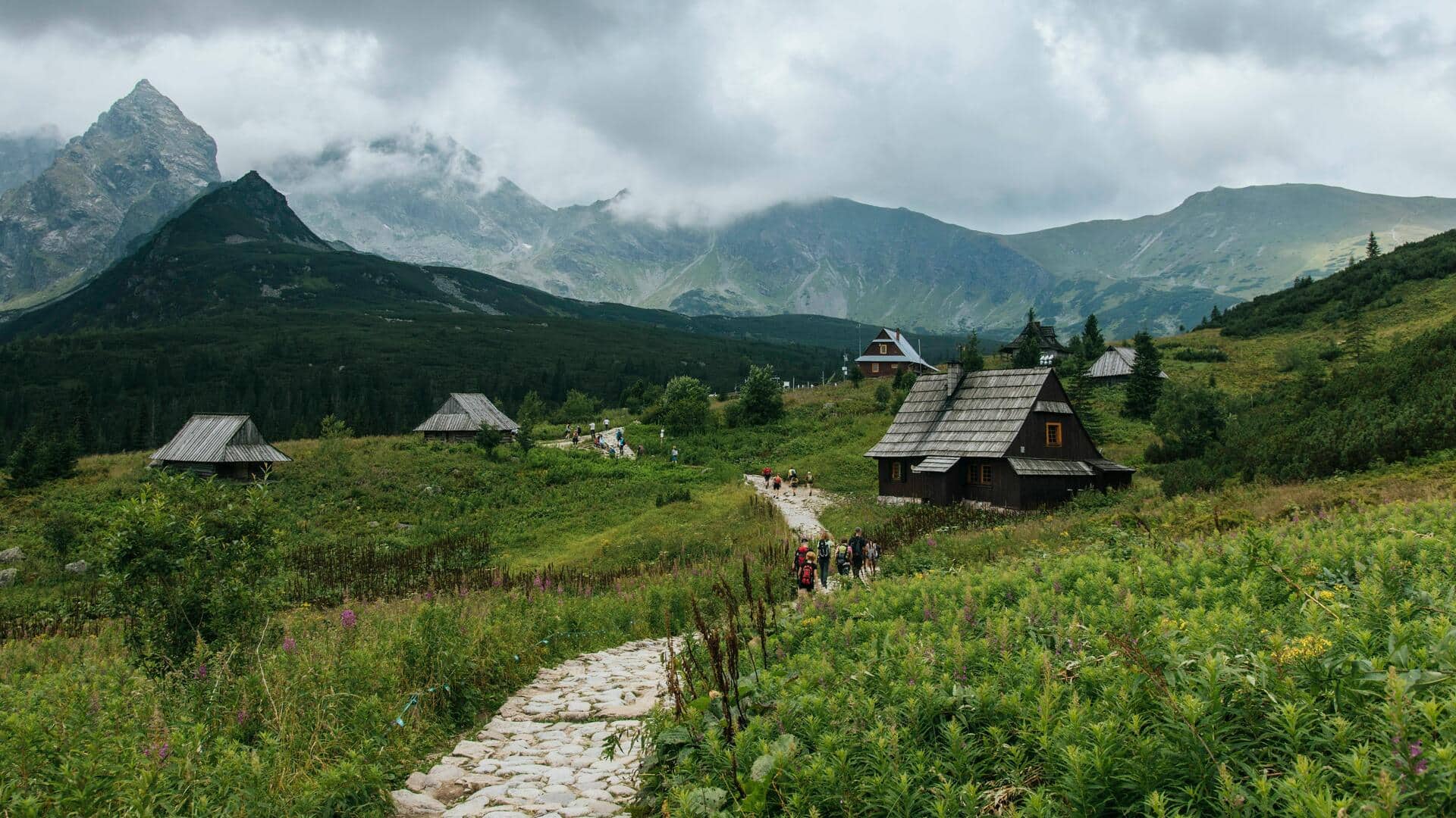 Kota Pegunungan Polandia yang Mengagumkan: Lima Pelarian Alami