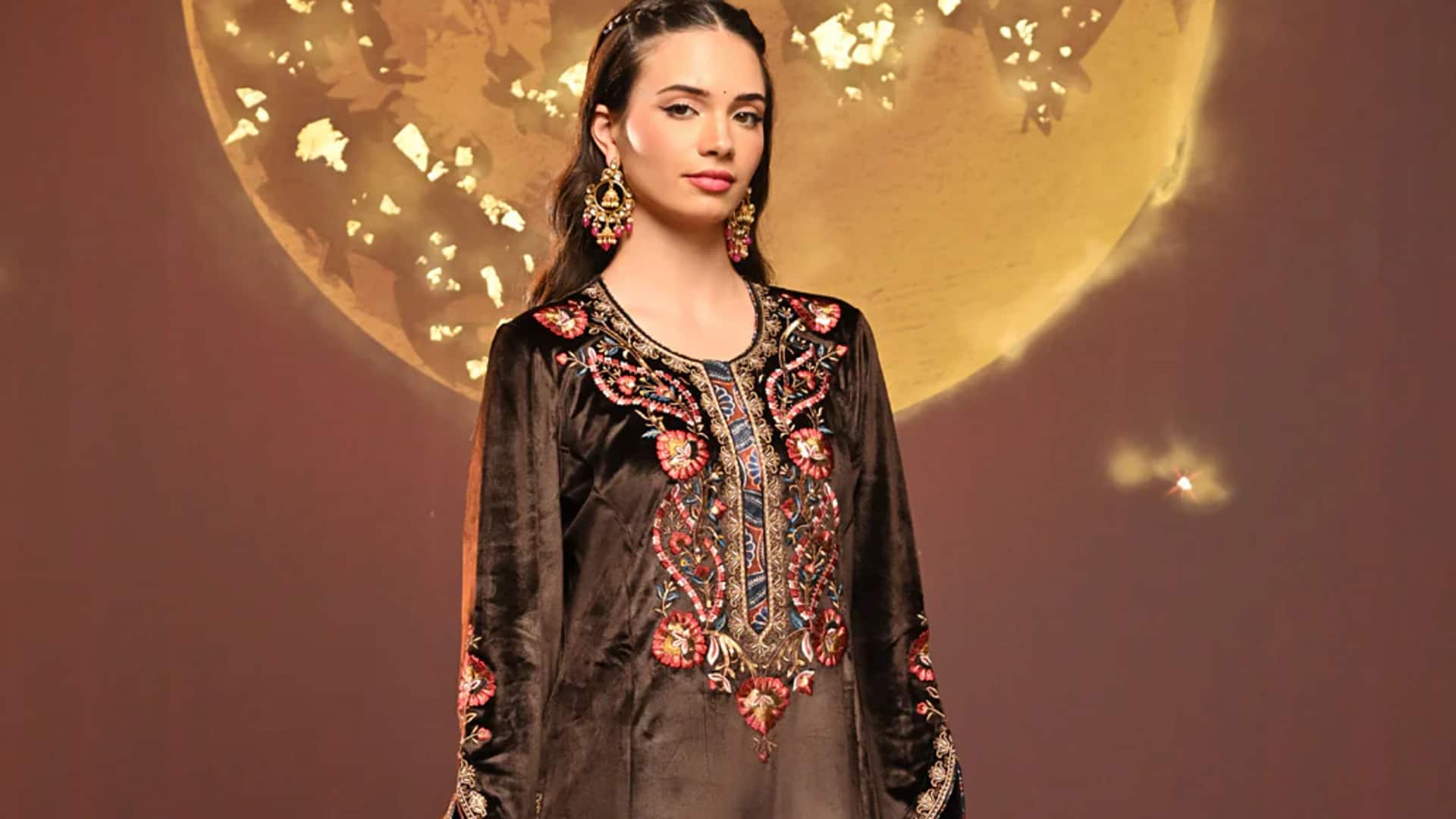 Lima pasang kurta beludru untuk musim dingin India