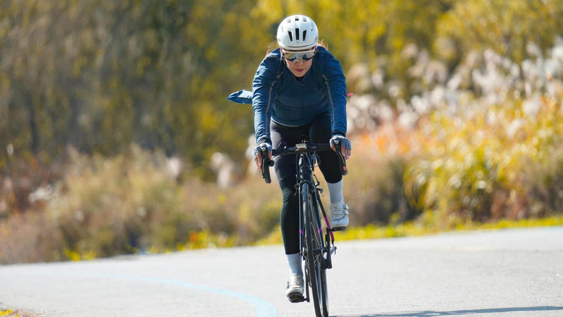 Mengapa sepeda balap memiliki setang rendah?