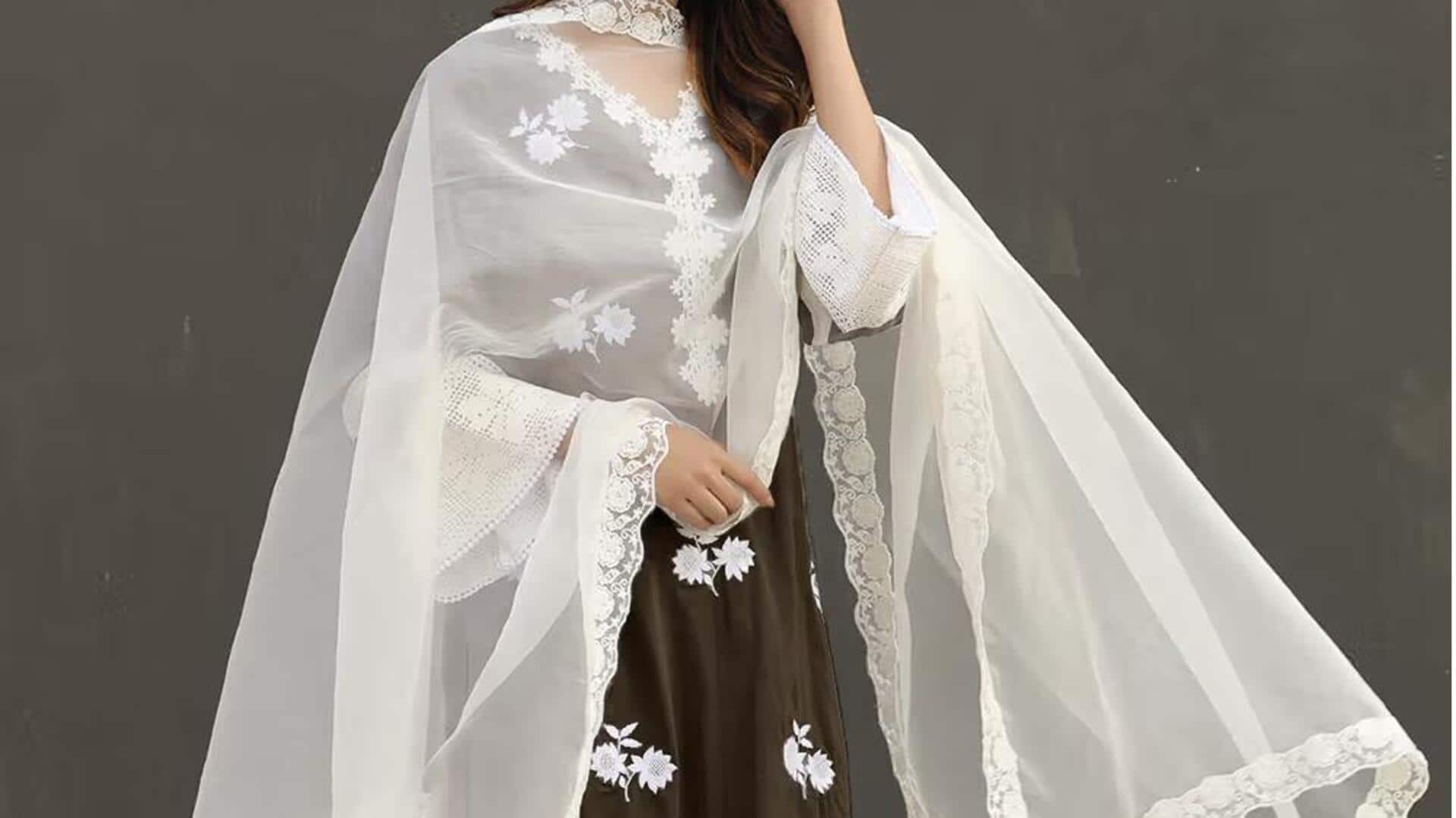 Gaya Dupatta modis untuk musim hujan