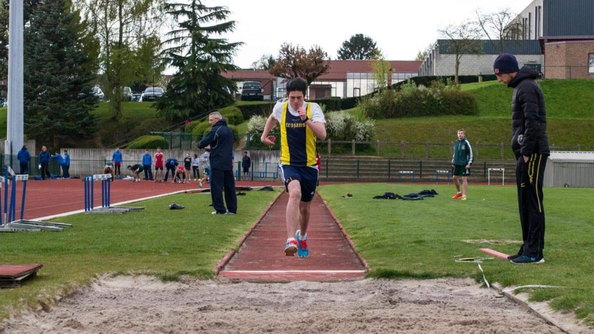 Alasan di balik tanda pada lintasan lompat jauh