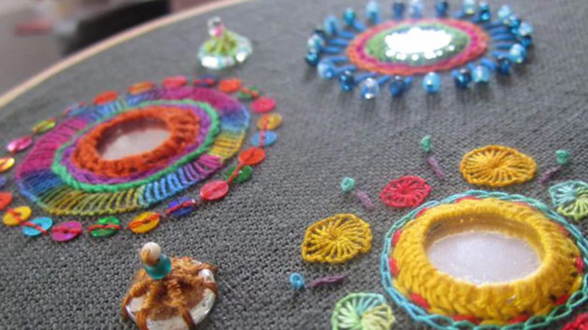 Bordir cermin: Tingkatkan gaya dengan sentuhan etnik