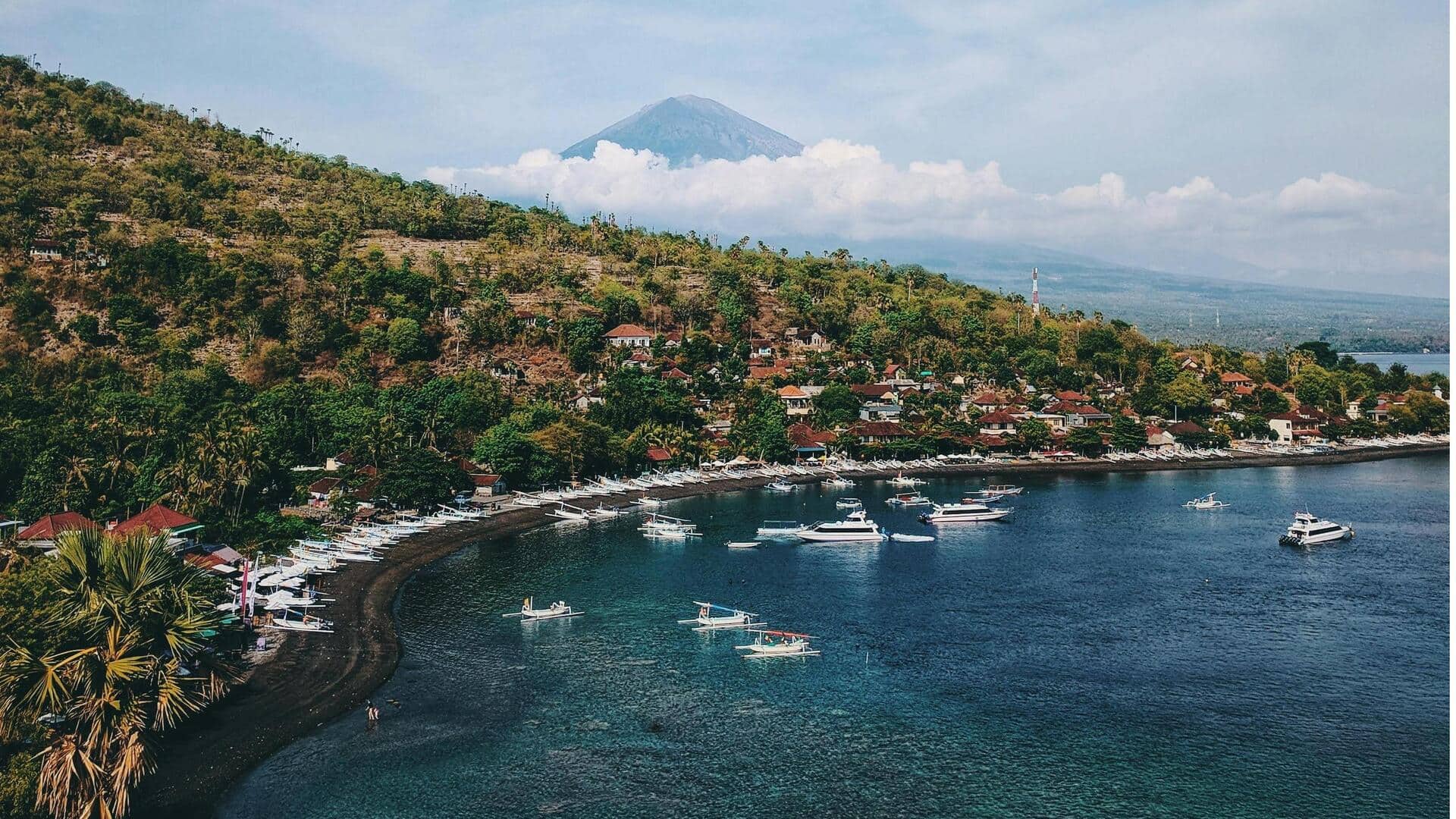 Pantai Tersembunyi di Bali yang Layak Dikunjungi Pantai Tersembunyi di Bali yang Layak Dikunjungi