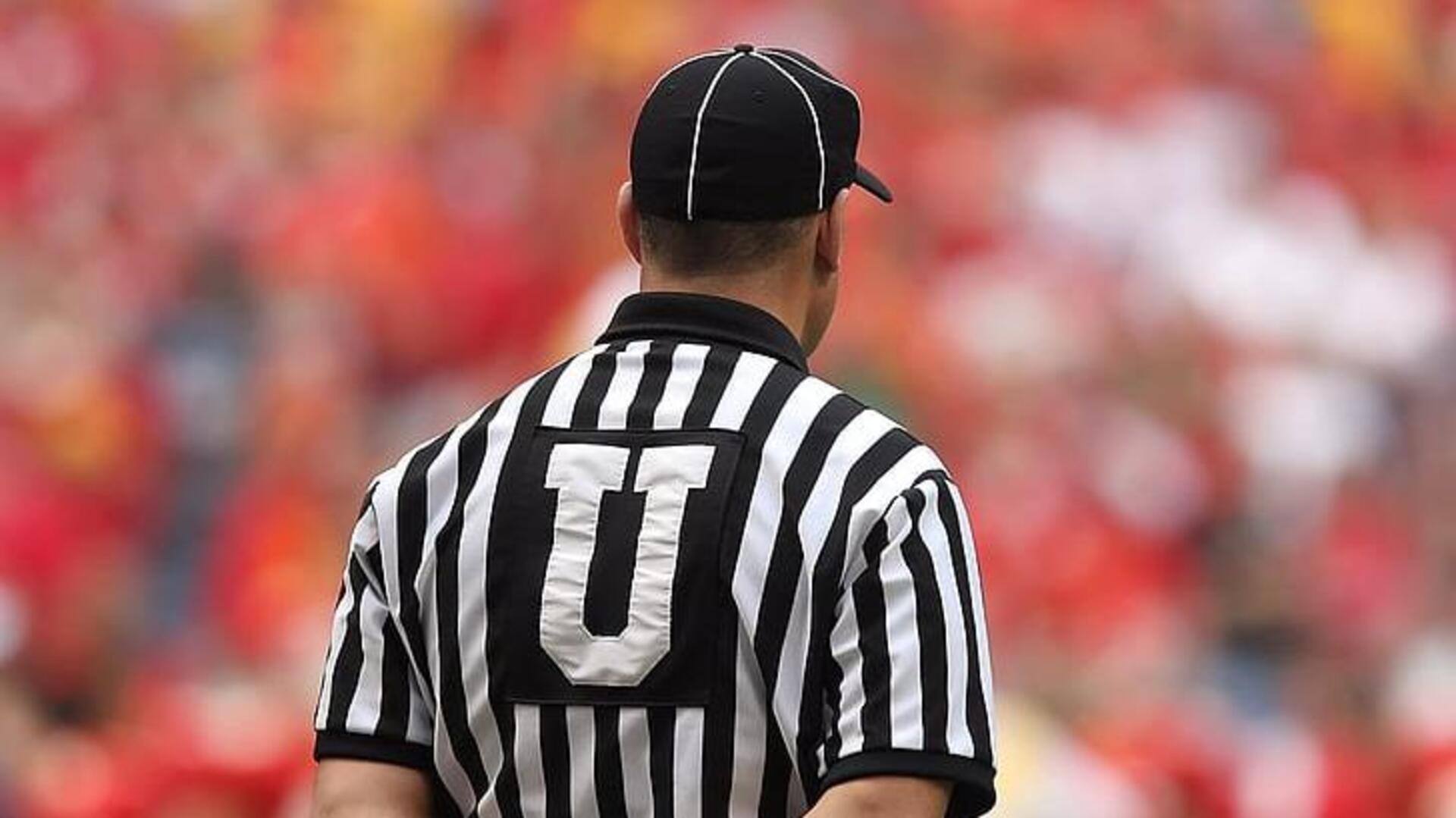 Mengapa seragam wasit memiliki garis-garis?