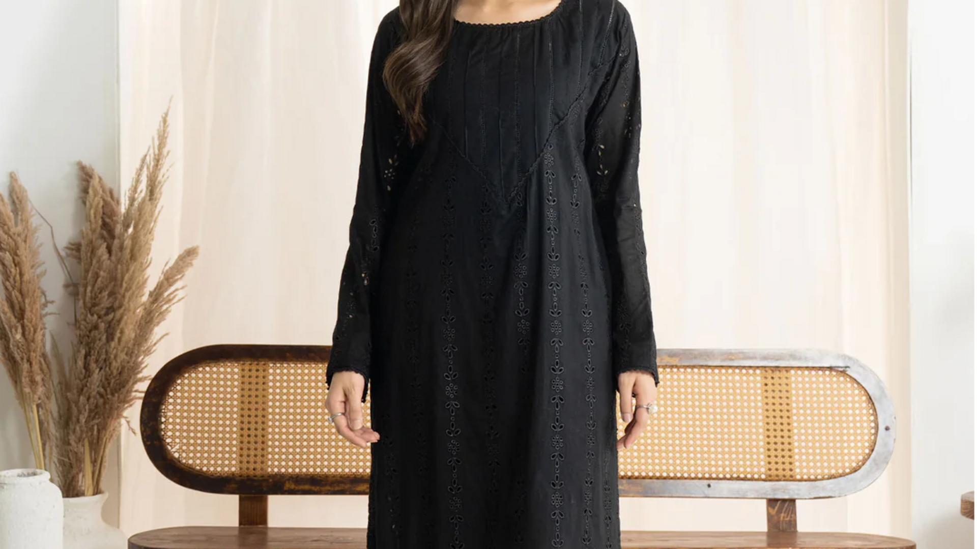 Monokrom kontemporer: Tingkatkan gaya musim semi ke musim panas