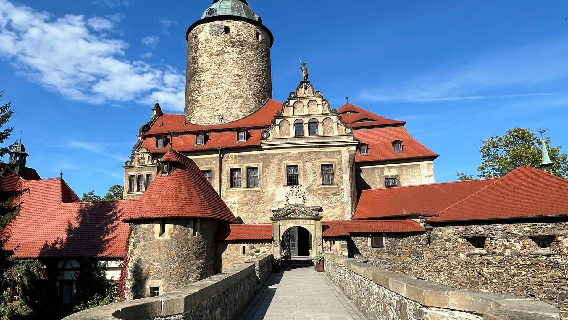 Hotel Istana Bersejarah di Polandia yang Elegan