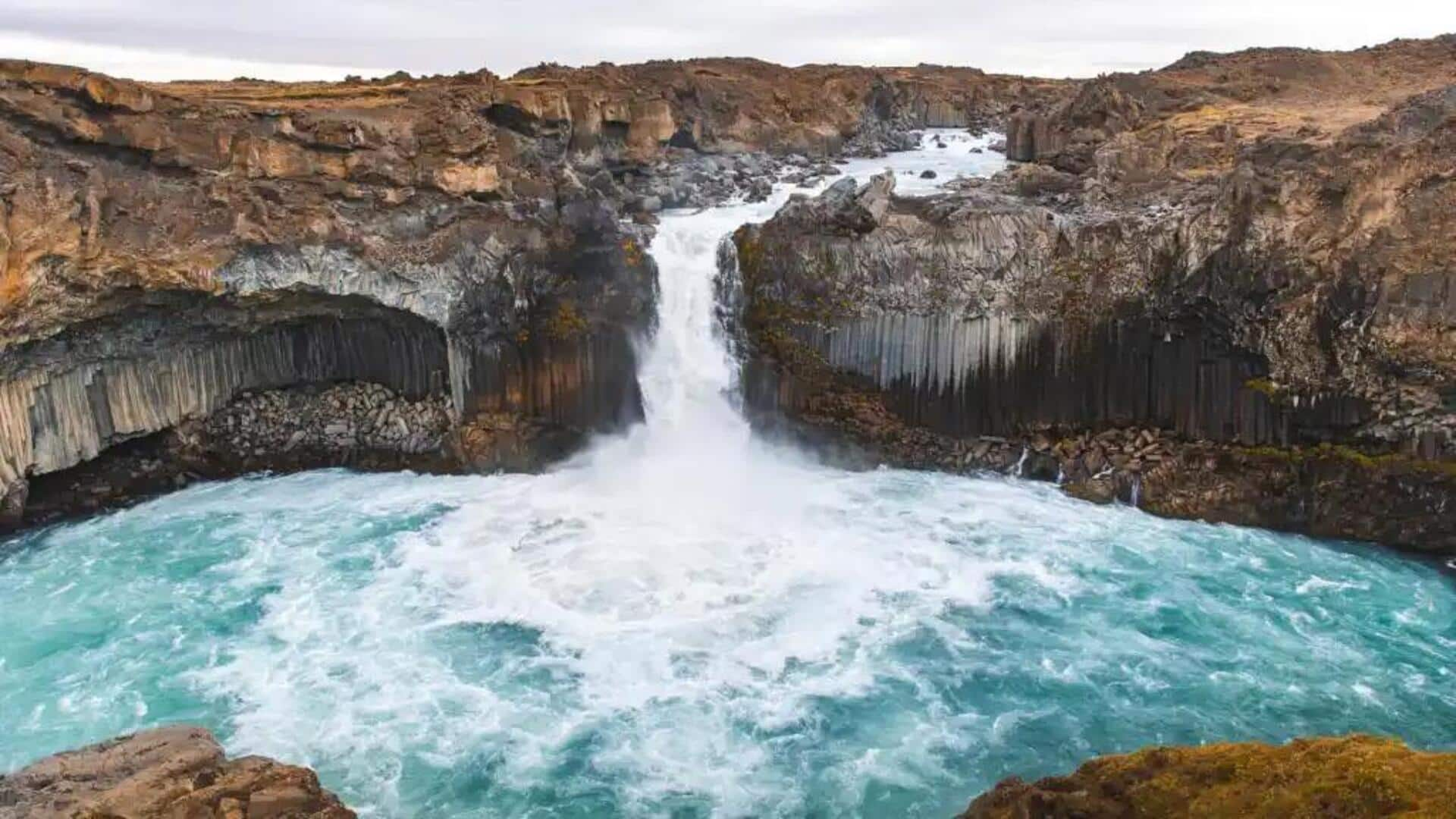 Lima Air Terjun Yang Tersembunyi Di Islandia