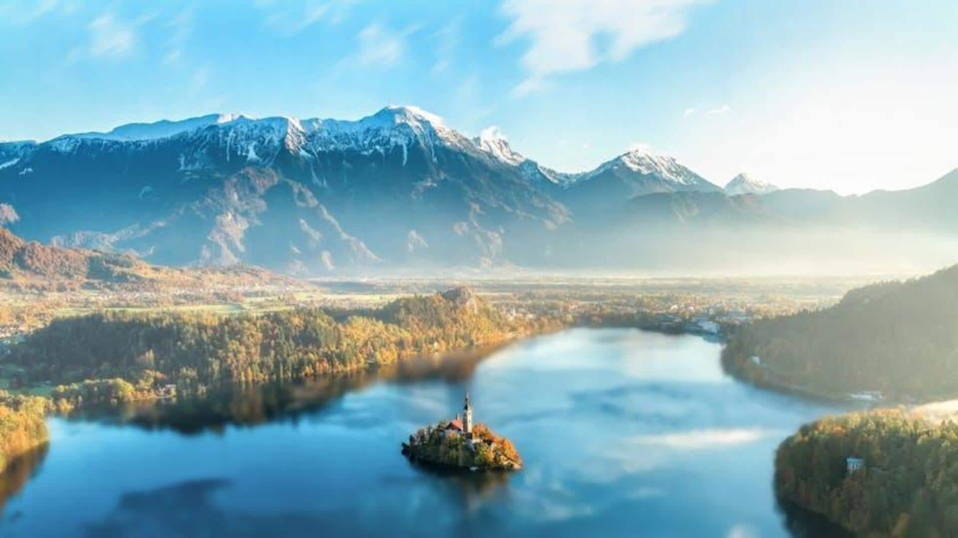 Oase Unik: Pelarian Tepi Danau yang Tenang di Slovenia