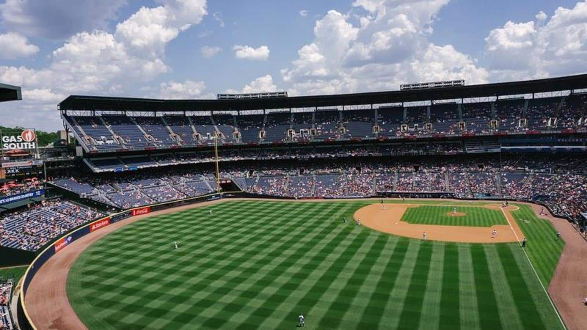 Mengapa lapangan baseball tidak berbentuk persegi?
