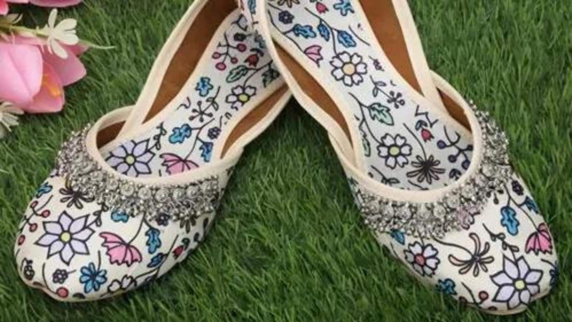 Jutti kerajinan tangan mengubah gaya fesyen India