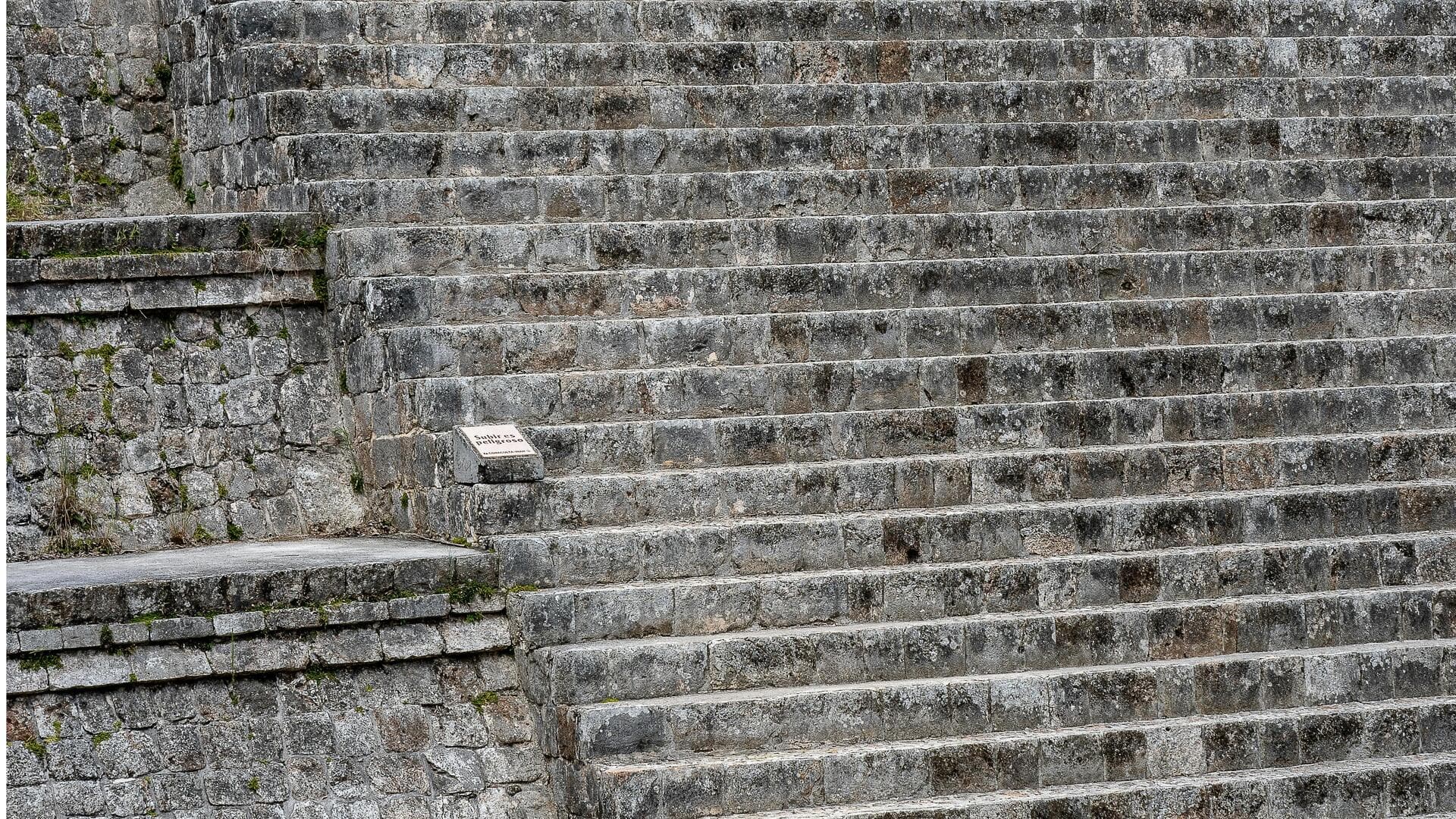 Menjelajahi Reruntuhan Copan, Honduras