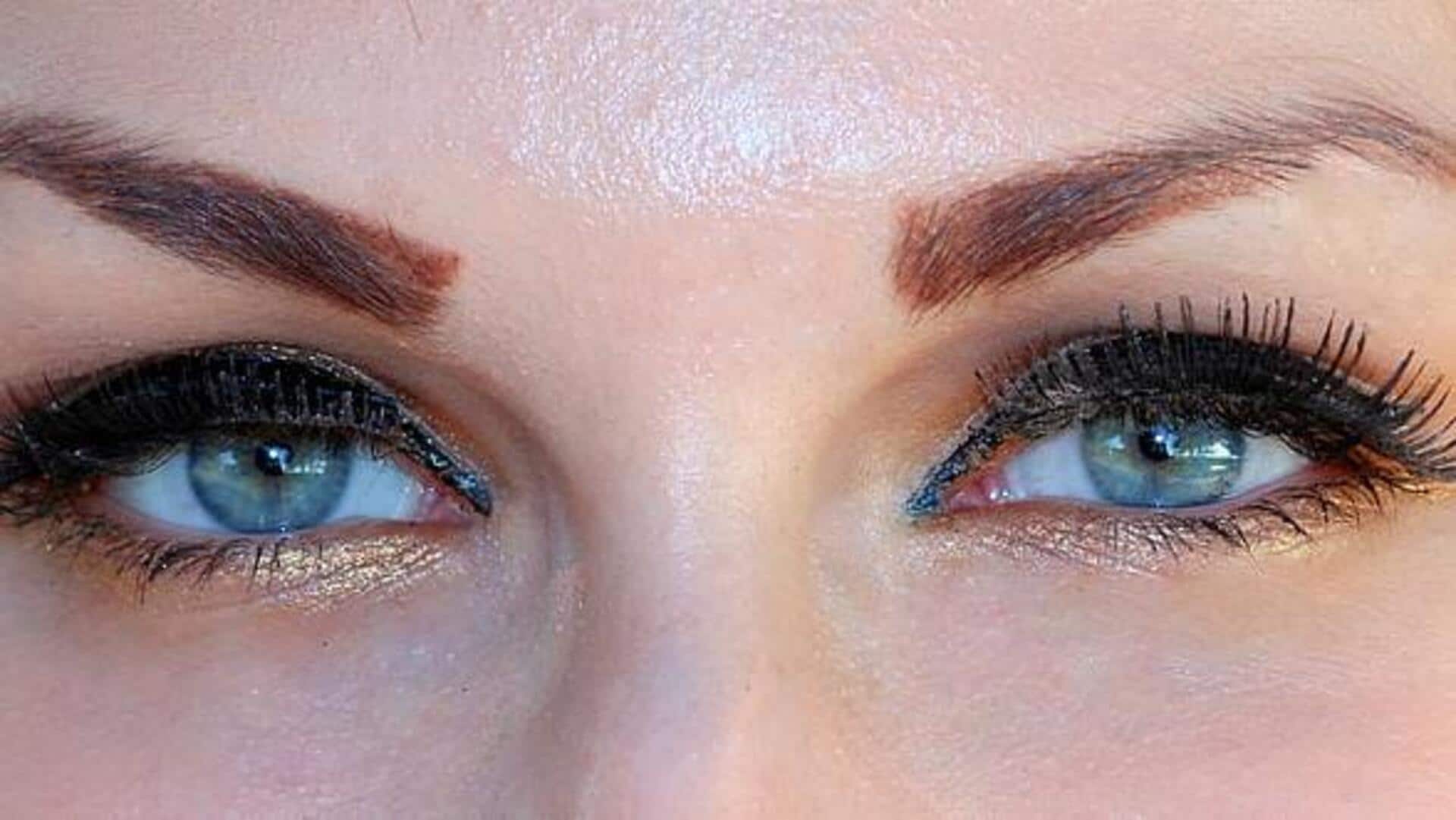 Tren eyeliner berani untuk musim ini