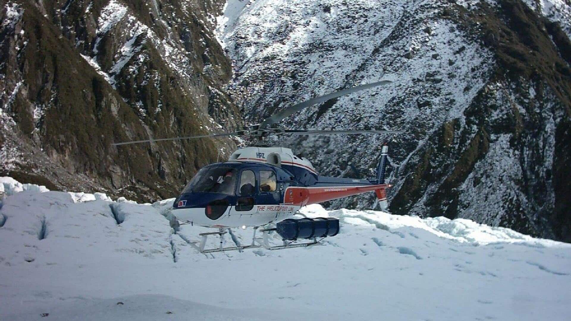 Melihat Gletser dari Helikopter di Selandia Baru