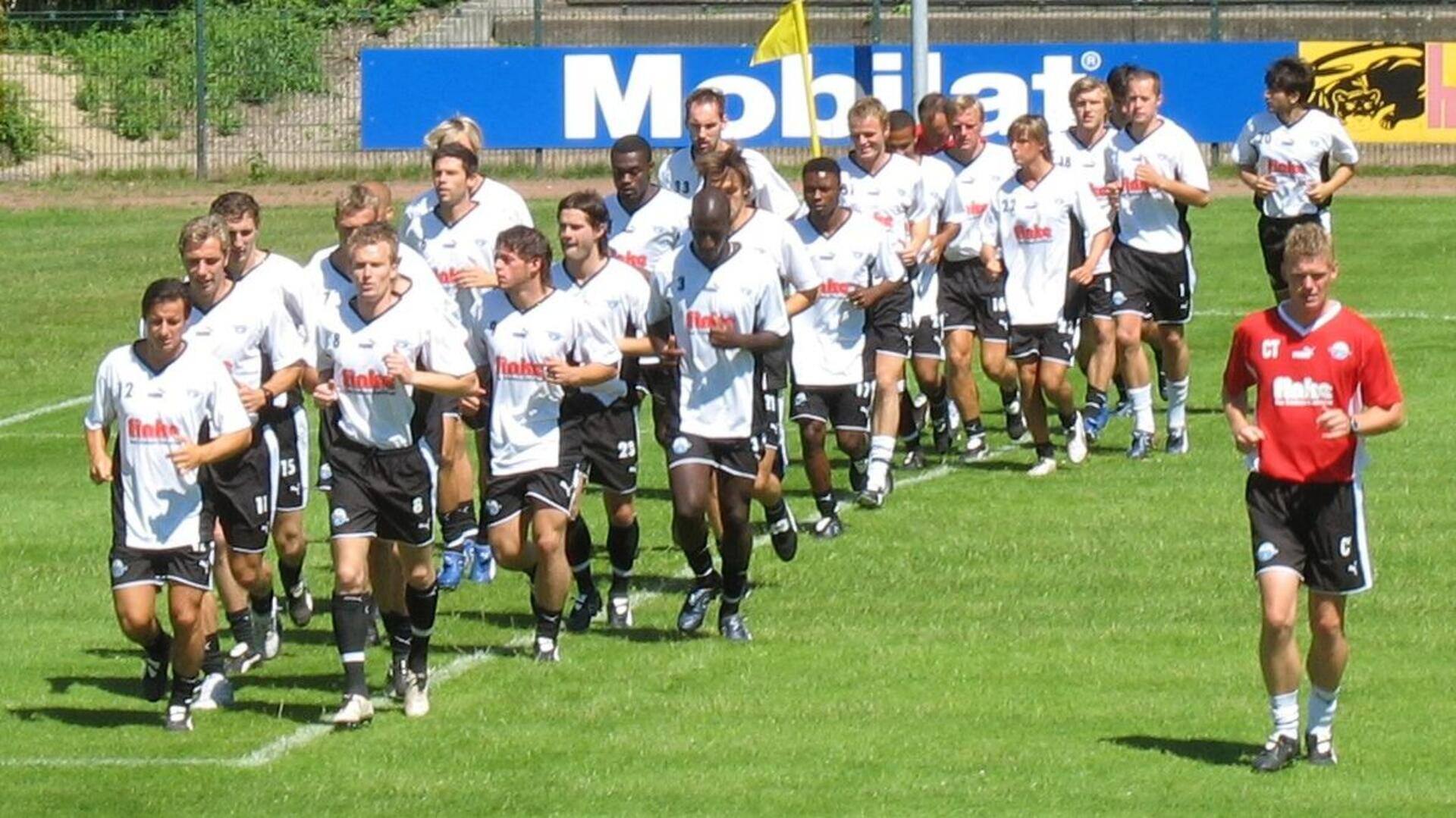 Mengapa atlet melakukan pemanasan sebelum olahraga?