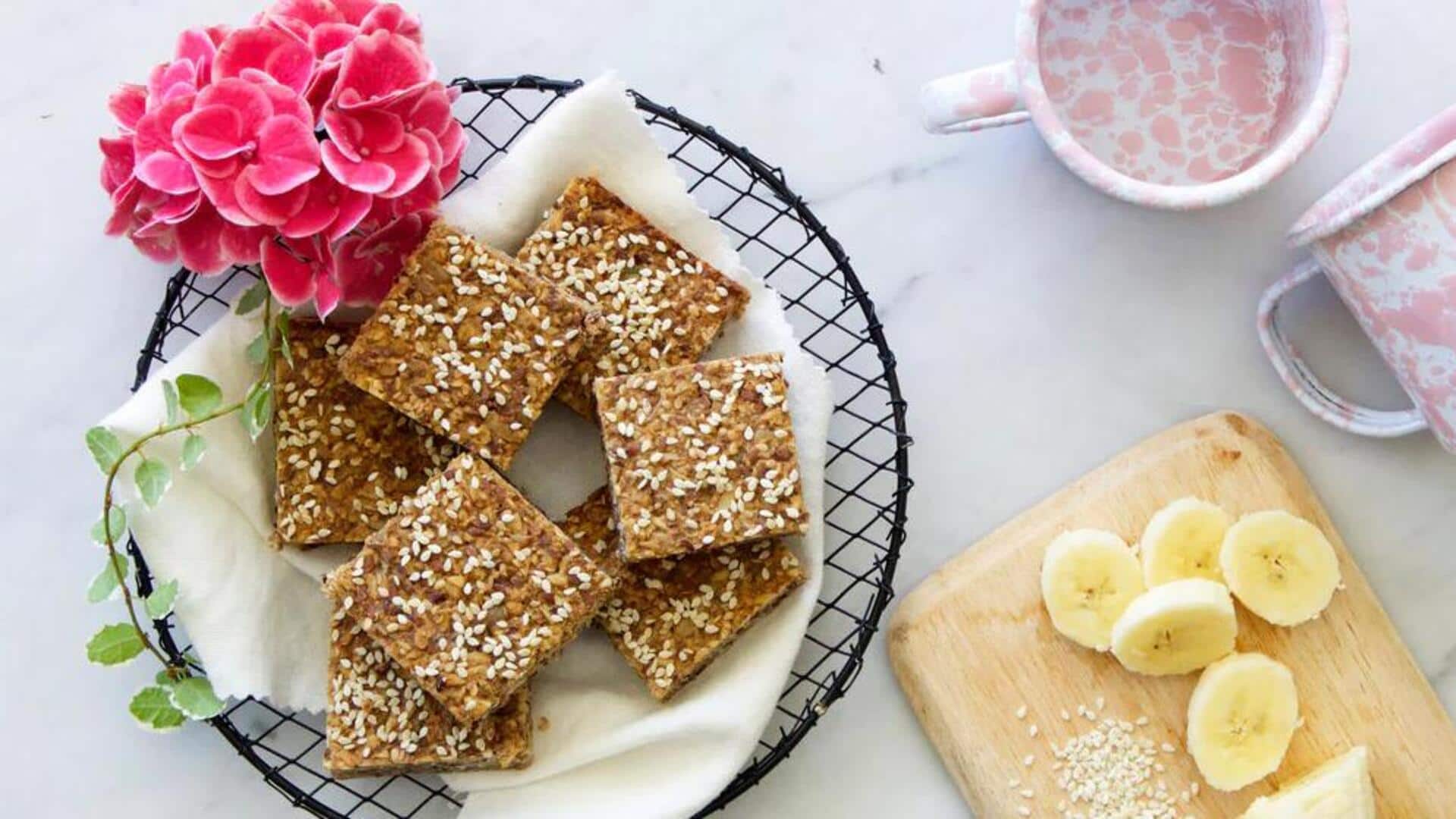 Menjelajahi Camilan Pisang dengan Taburan Kacang Wijen