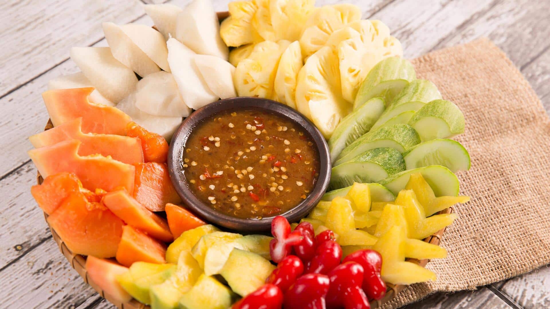 Kombinasi Buah Unik dalam Masakan Indonesia