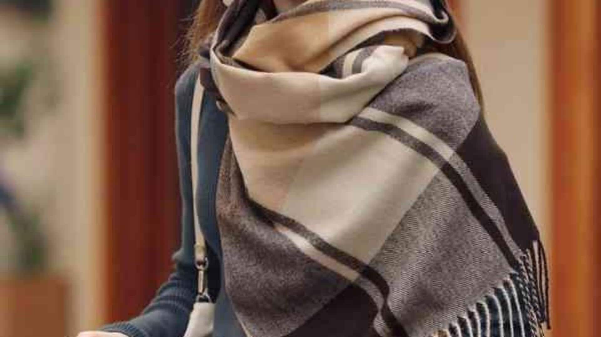 Lima gaya muffler cetak warisan untuk musim dingin India