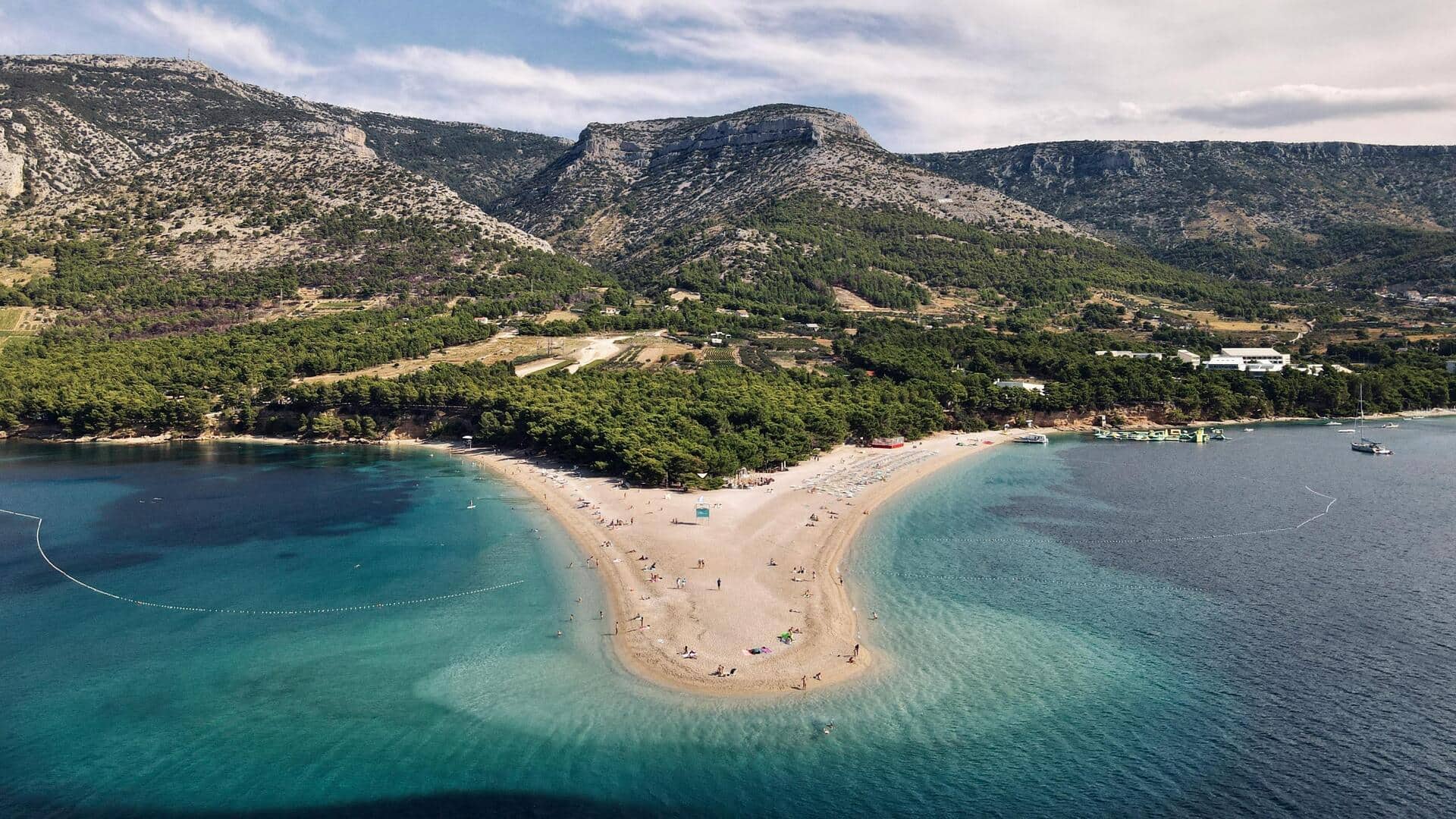 Menjelajahi Garis Pantai Abadi Kroasia: Pantai dan Kota Bersejarah