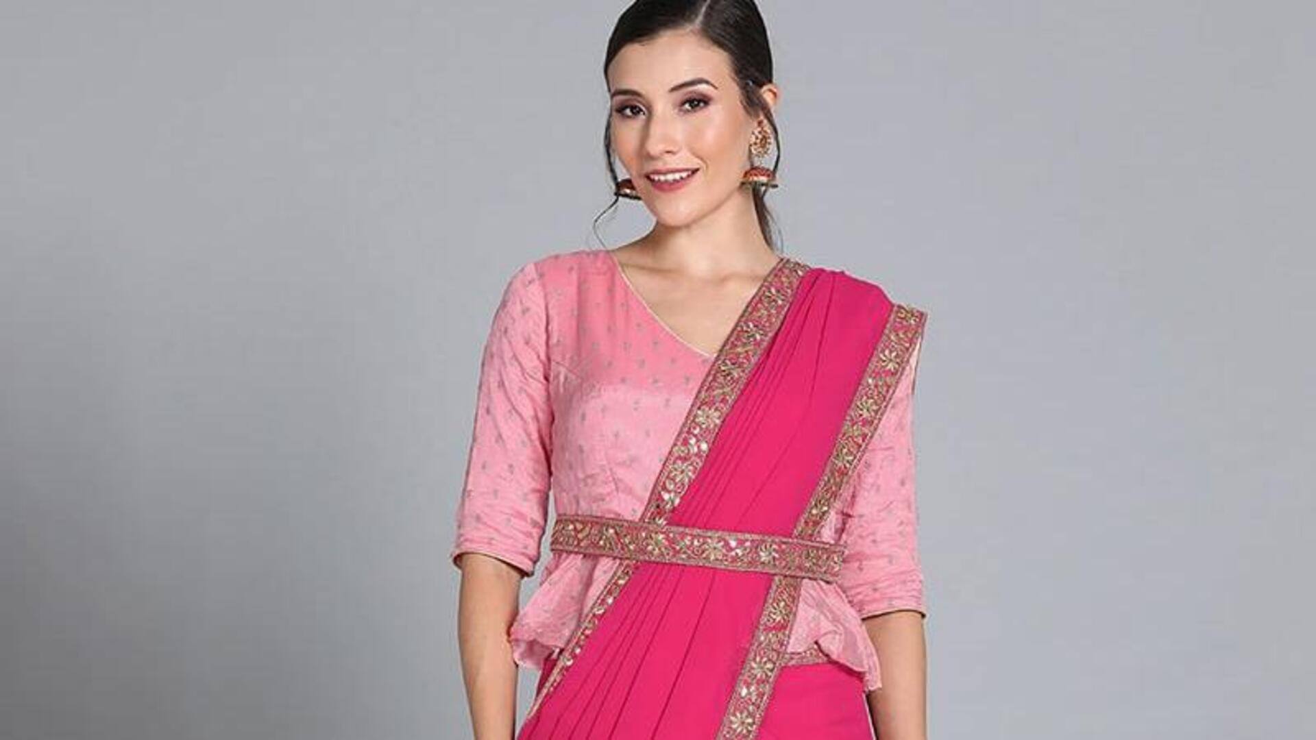 Lima desain blus abadi yang menambah elegansi saree