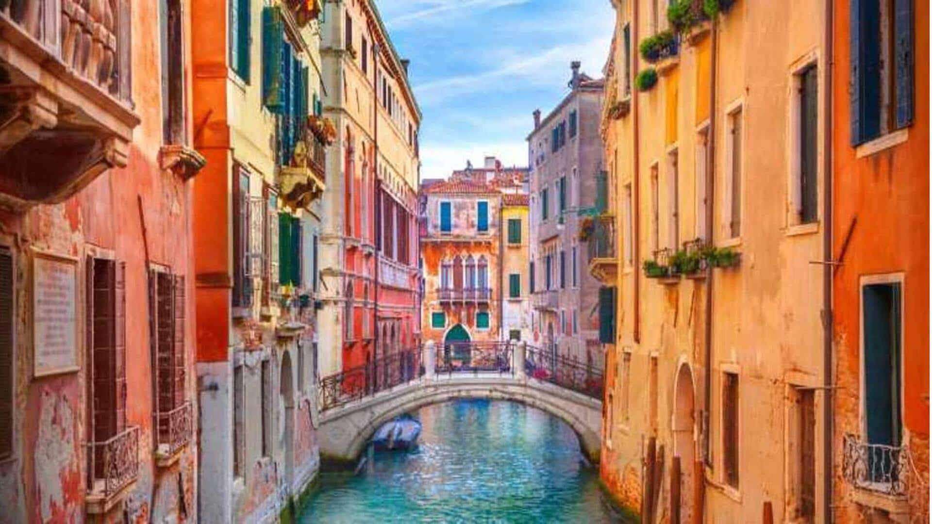 Jelajahi lorong-lorong dan halaman tersembunyi Venesia