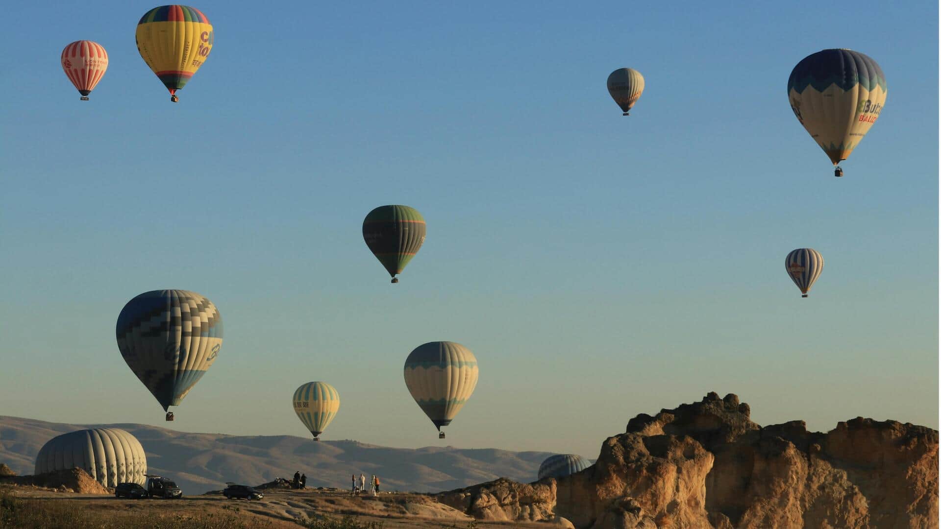Terbang di Atas Cappadocia dengan Balon Udara