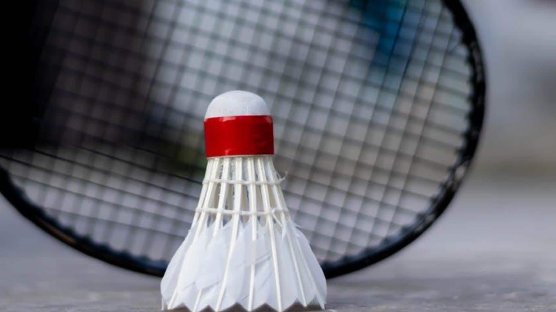 Mengapa kok badminton terbuat dari bulu, bukan plastik?
