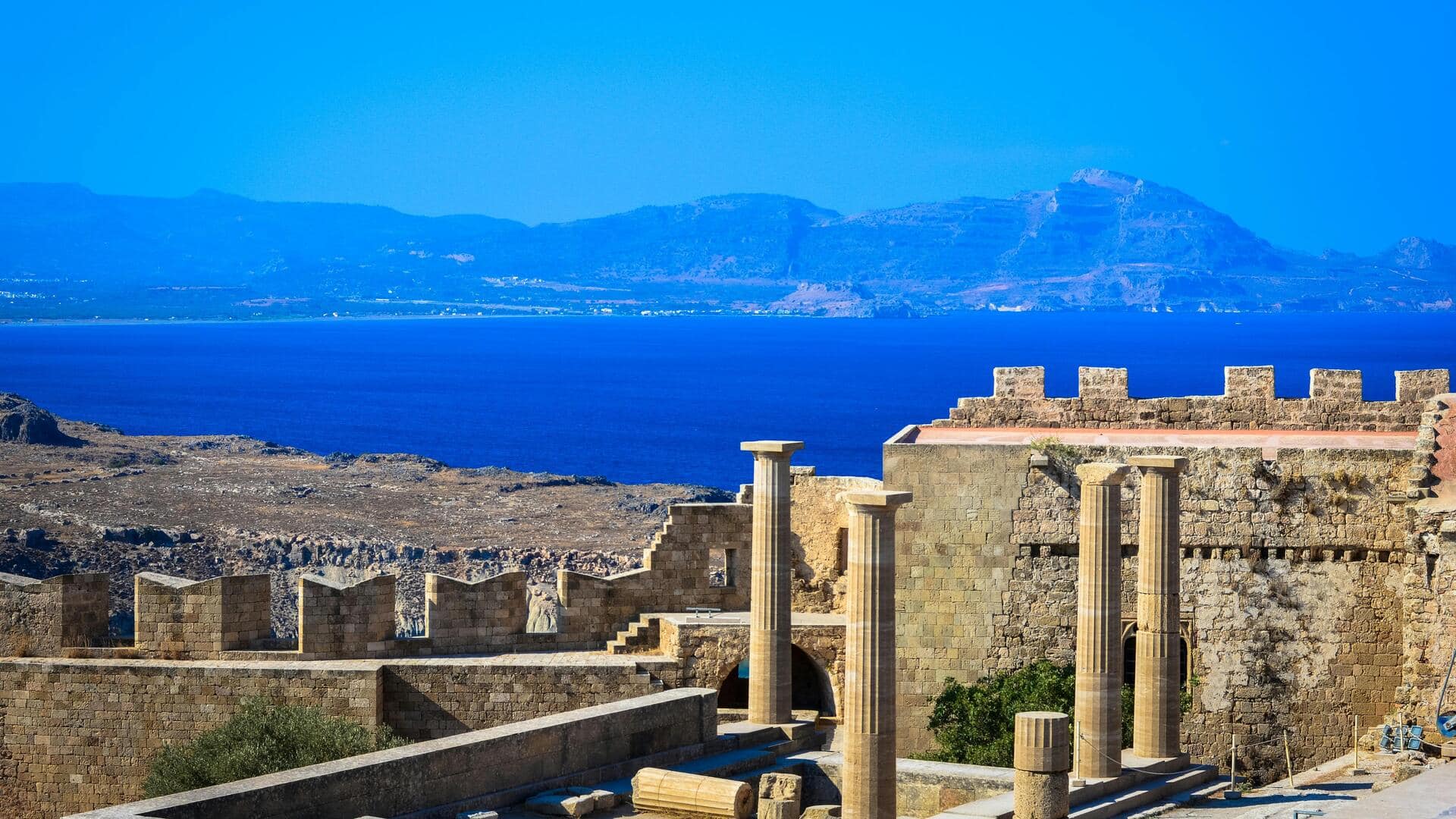 Menemukan Desa Tersembunyi di Yunani melalui Jalur Kuno