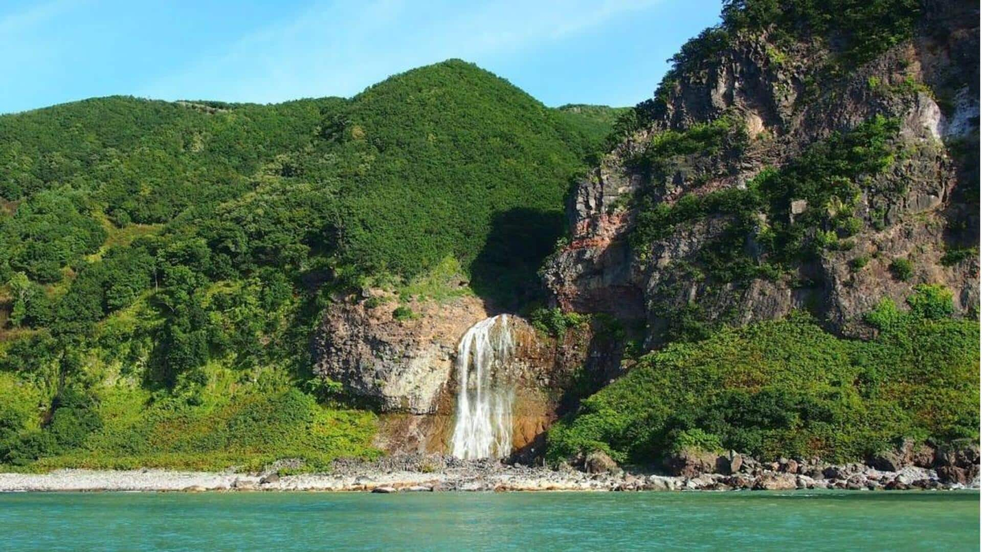 Menjelajahi Keindahan Semenanjung Shiretoko, Jepang