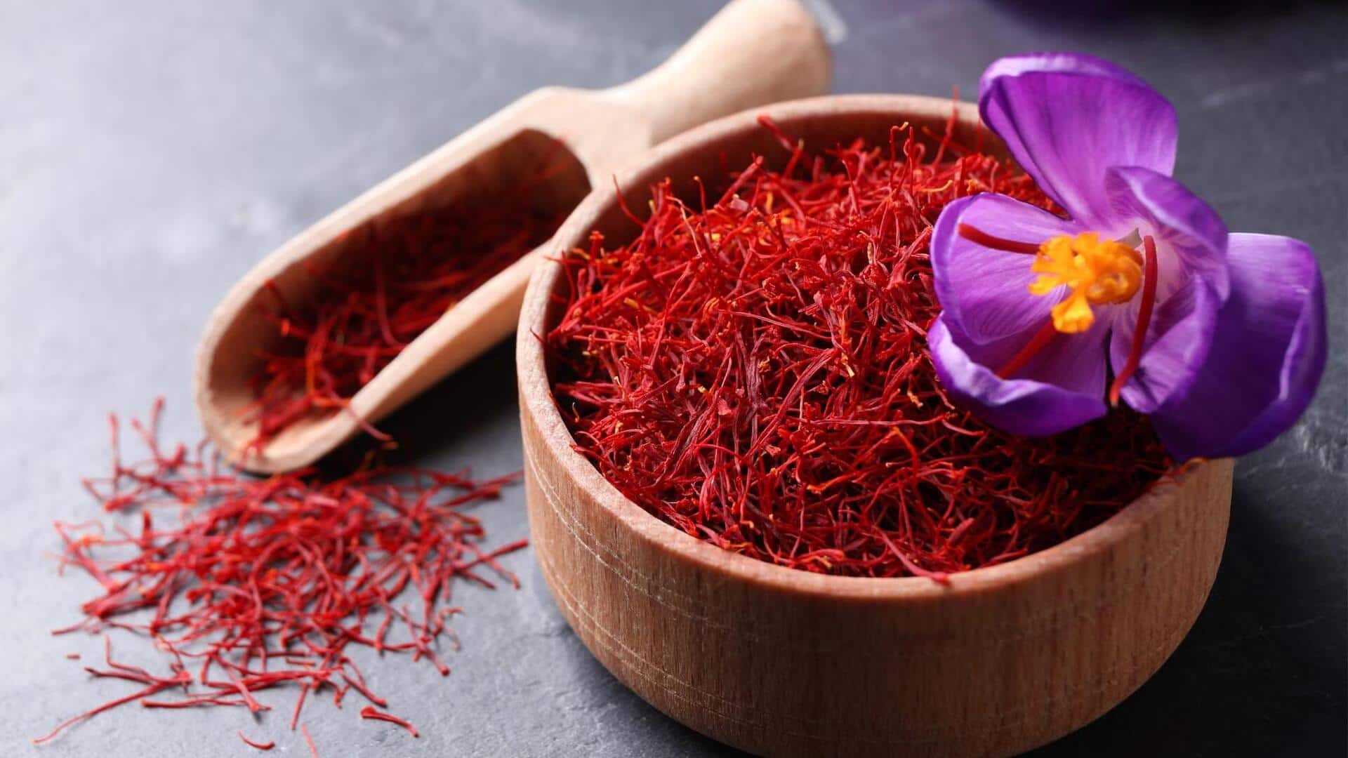 Menjelajahi Hidangan Penutup Indonesia dengan Sentuhan Saffron