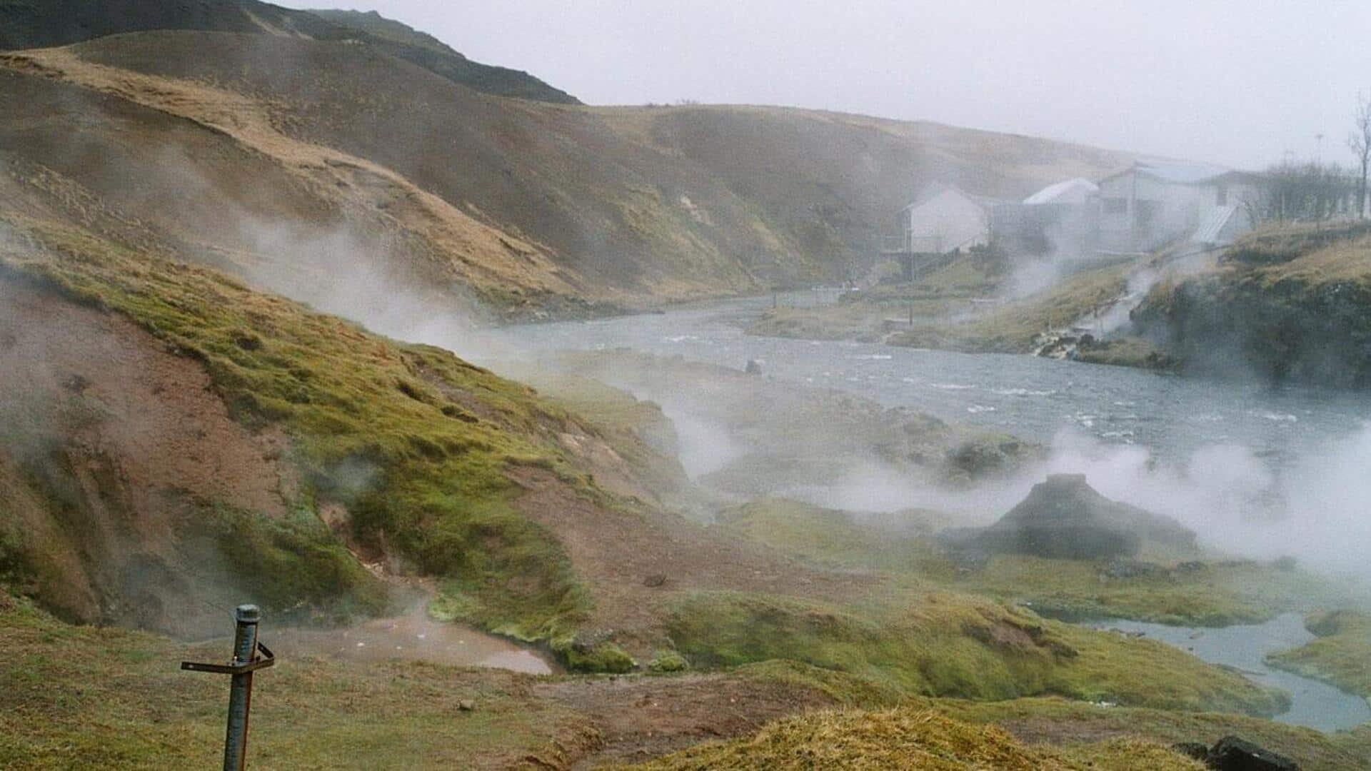 Mengunjungi Desa-Desa Mata Air Panas di Islandia