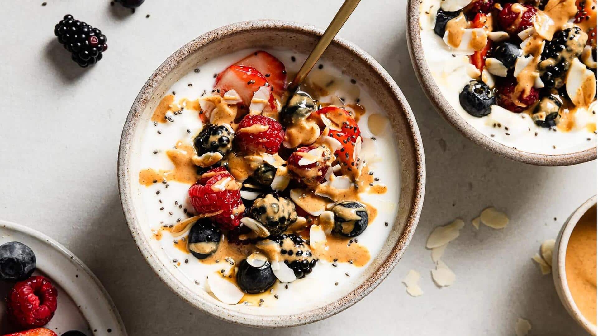 Lima Topping Yogurt untuk Sajian Sarapan India yang Lezat